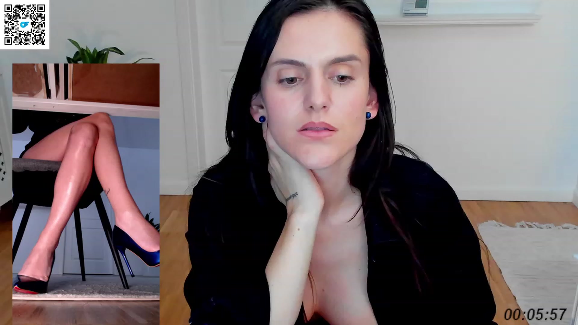 Gallery image thumbnail from Helle__'s myfreecams stream on, 01/05/2023, 22:05 image 15 of 20