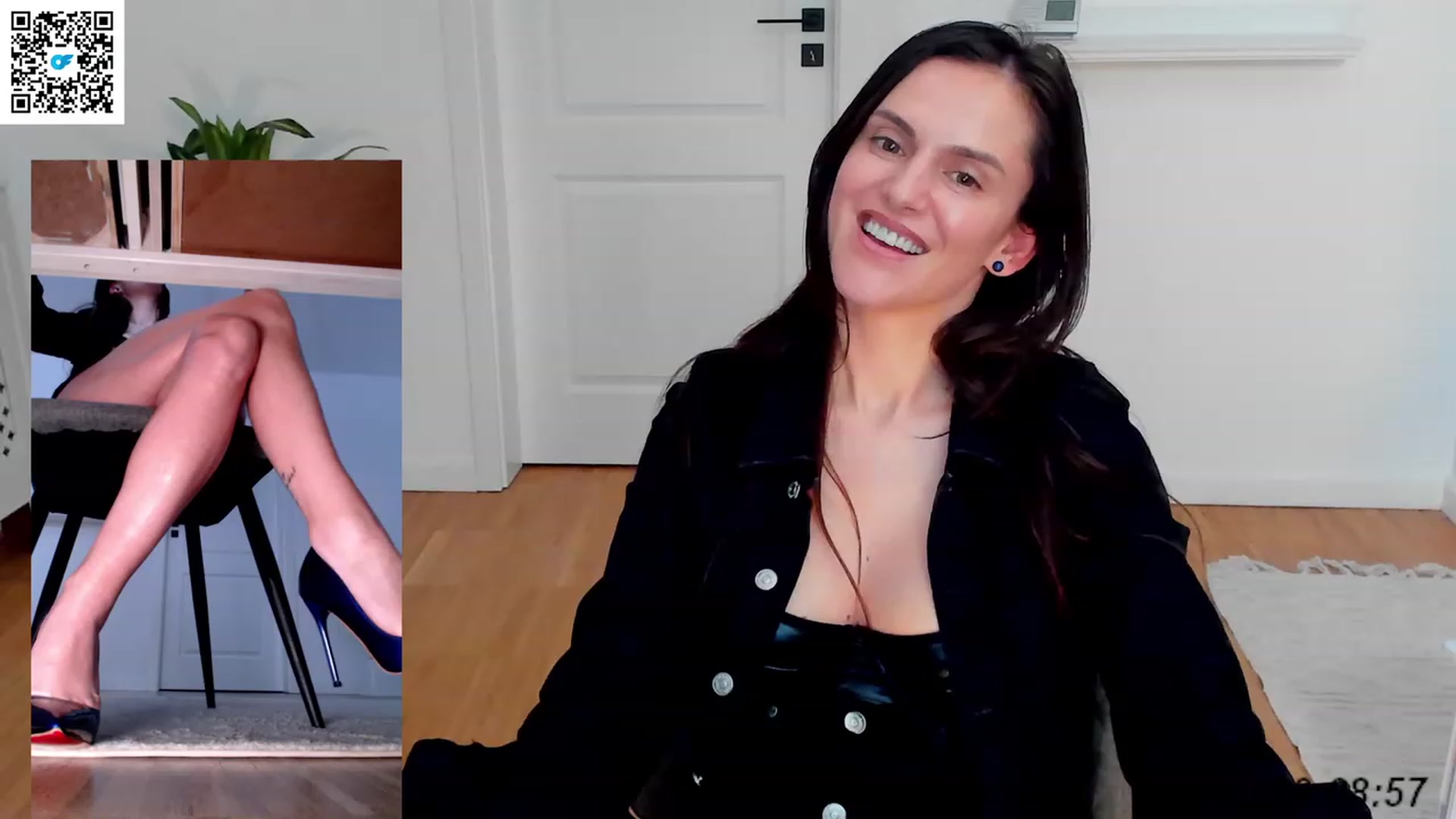 Gallery image thumbnail from Helle__'s myfreecams stream on, 01/05/2023, 22:05 image 11 of 20