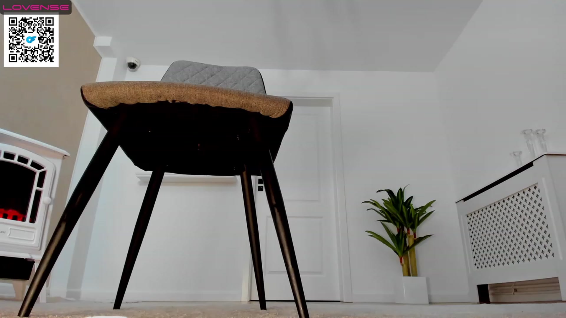 Gallery image thumbnail from Helle__'s myfreecams stream on, 01/08/2023, 22:12 image 2 of 20