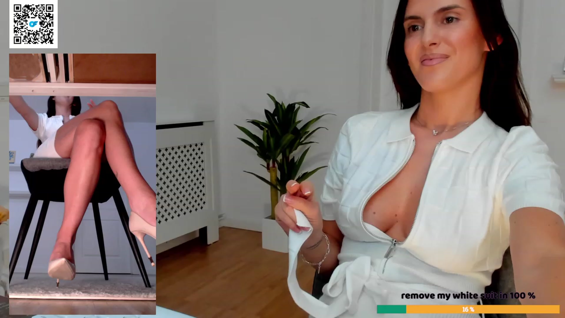 Gallery image thumbnail from Helle__'s myfreecams stream on, 01/31/2023, 15:11 image 17 of 20