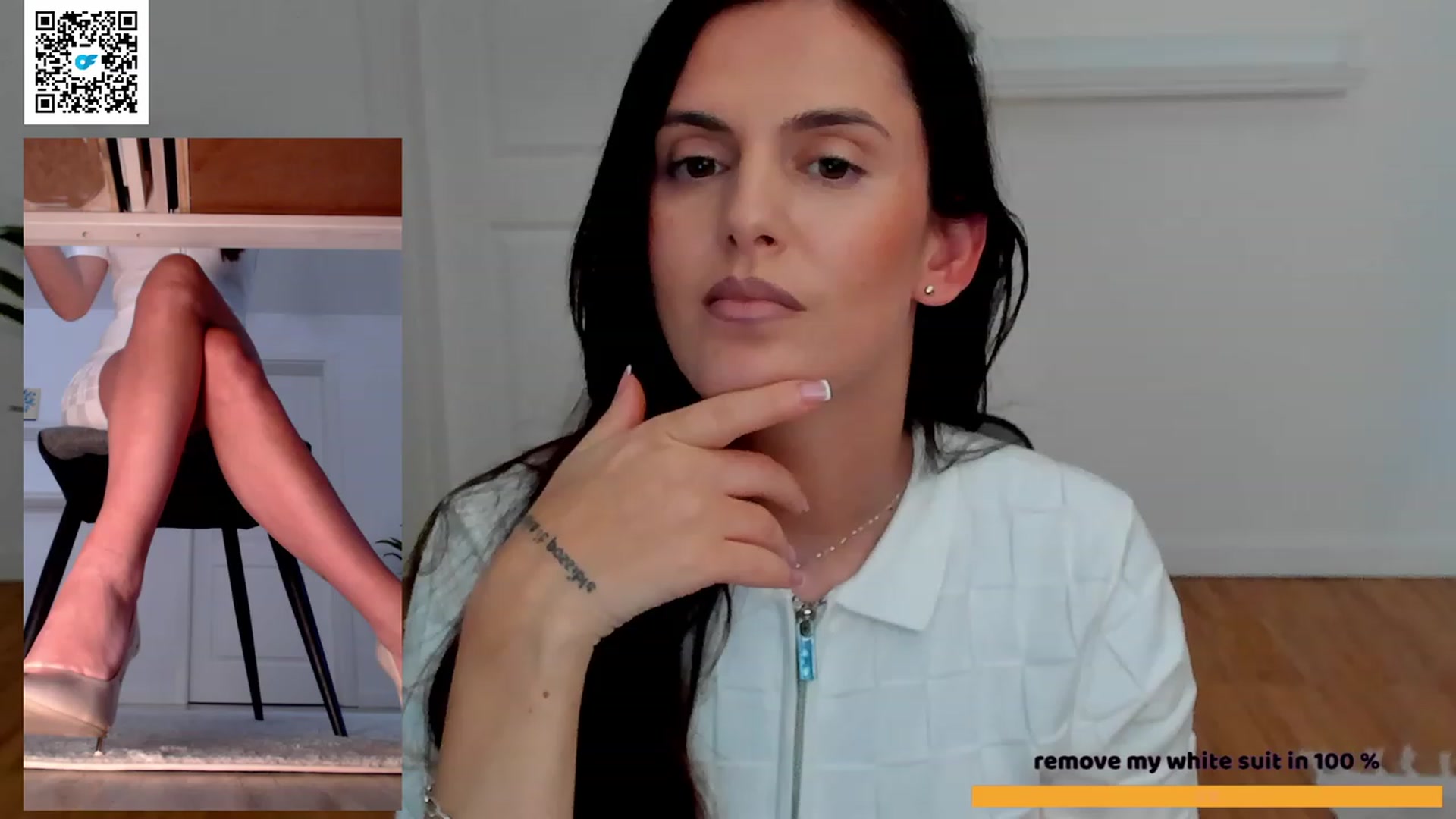 Gallery image thumbnail from Helle__'s myfreecams stream on, 01/31/2023, 15:11 image 2 of 20