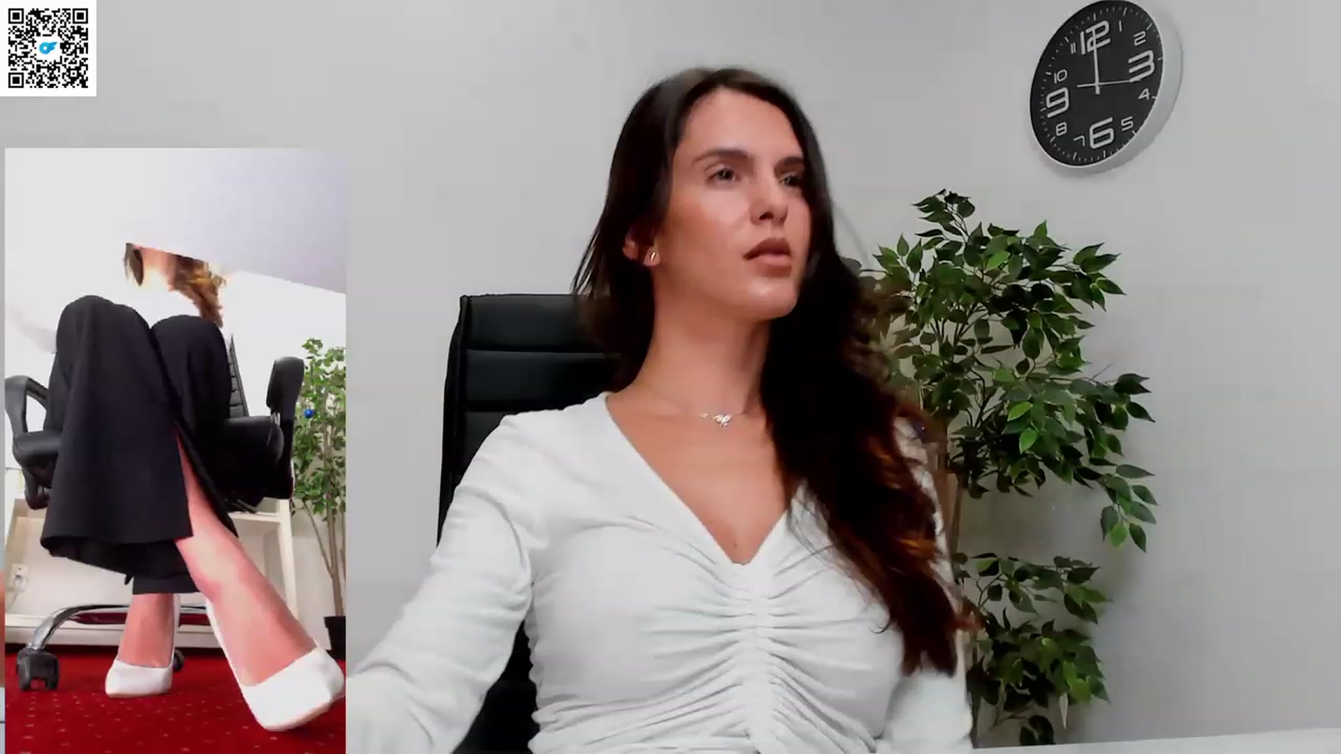 Gallery image thumbnail from Helle__'s myfreecams stream on, 02/02/2023, 11:39 image 19 of 20