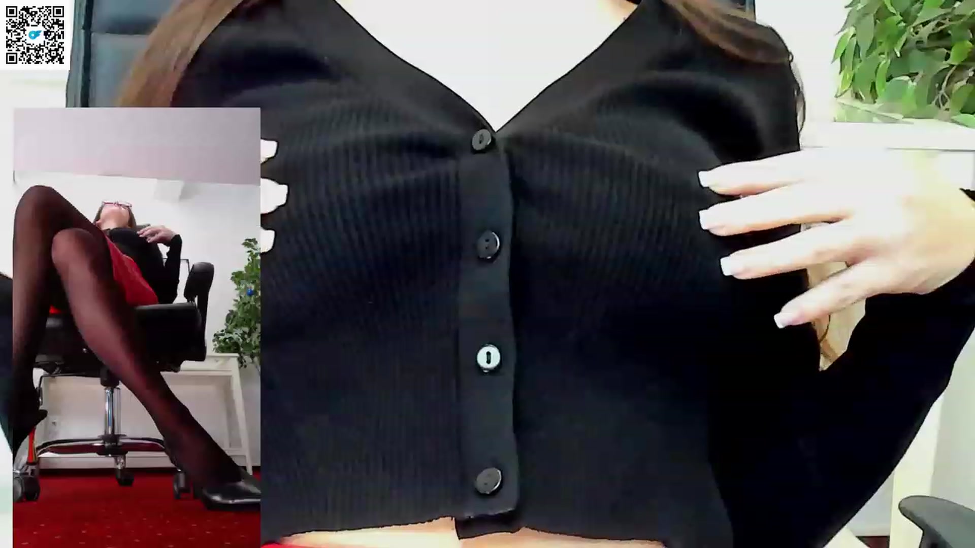 Gallery image thumbnail from Helle__'s myfreecams stream on, 02/21/2023, 09:35 image 12 of 20