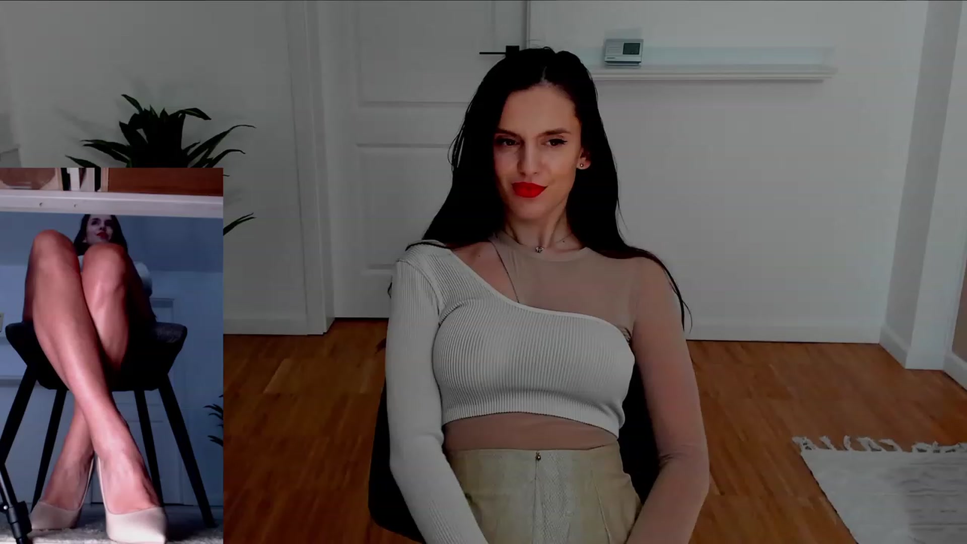 Gallery image thumbnail from Helle__'s myfreecams stream on, 02/24/2023, 20:27 image 11 of 20