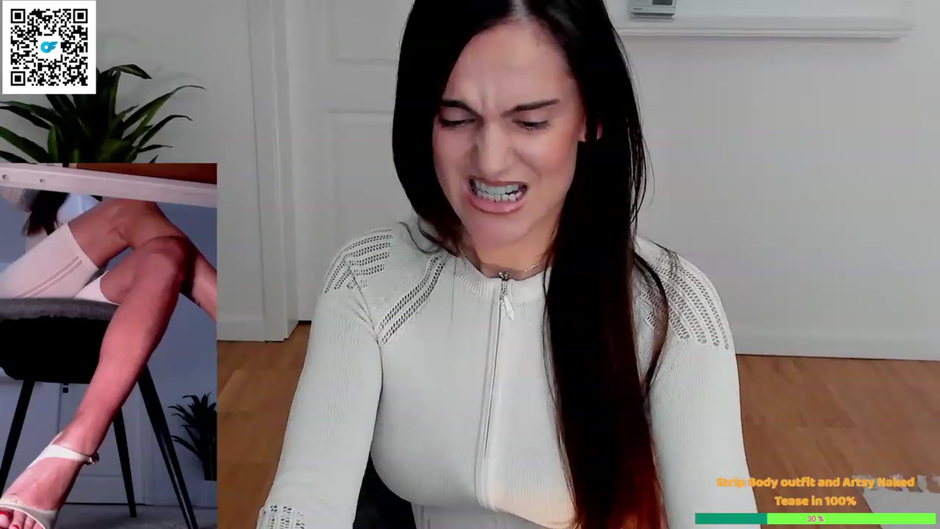 Gallery image thumbnail from Helle__'s myfreecams stream on, 02/26/2023, 18:43 image 8 of 20