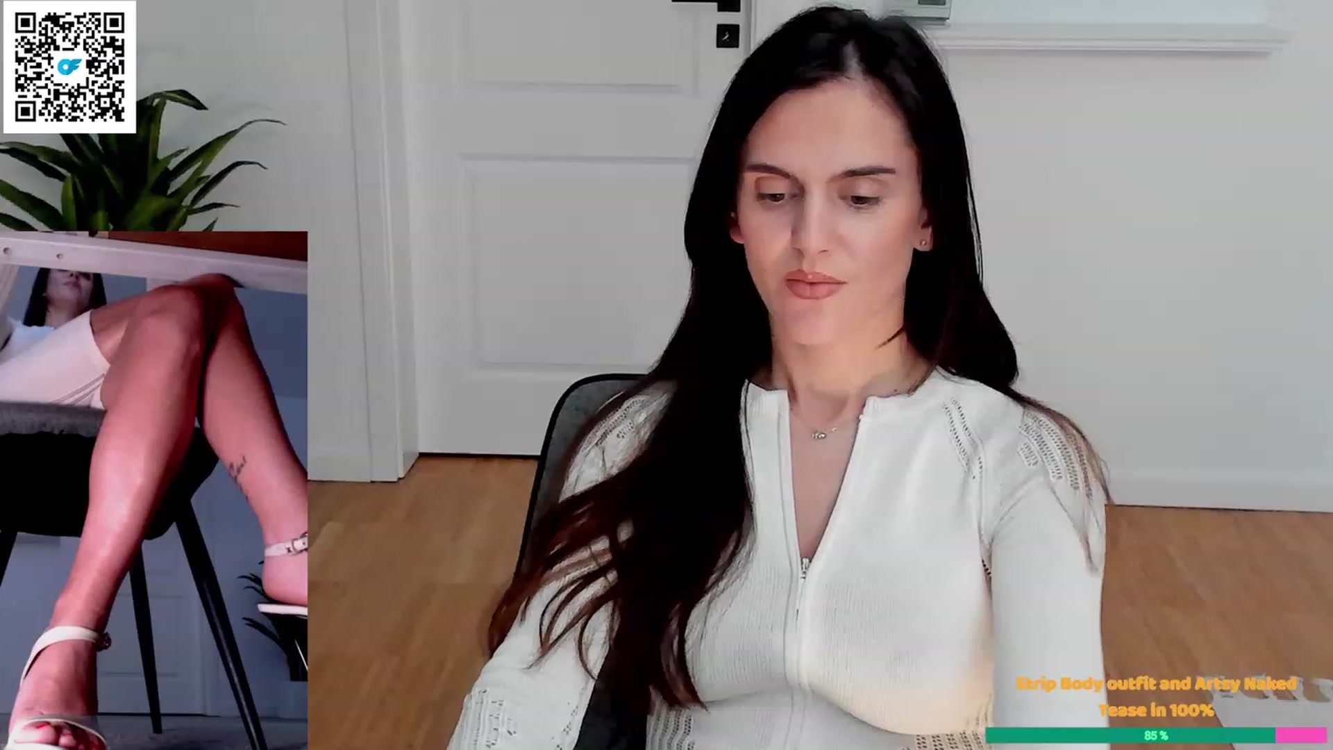 Gallery image thumbnail from Helle__'s myfreecams stream on, 02/26/2023, 20:14 image 2 of 20