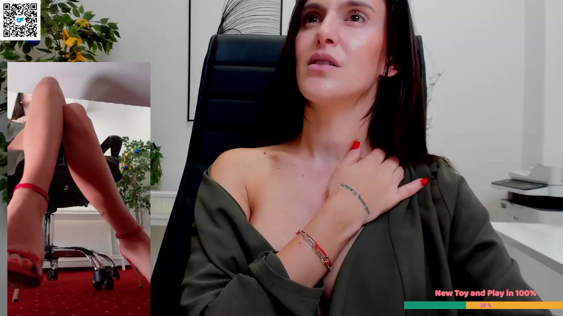 Gallery image thumbnail from Helle__'s myfreecams stream on, 02/27/2023, 12:47 image 20 of 20