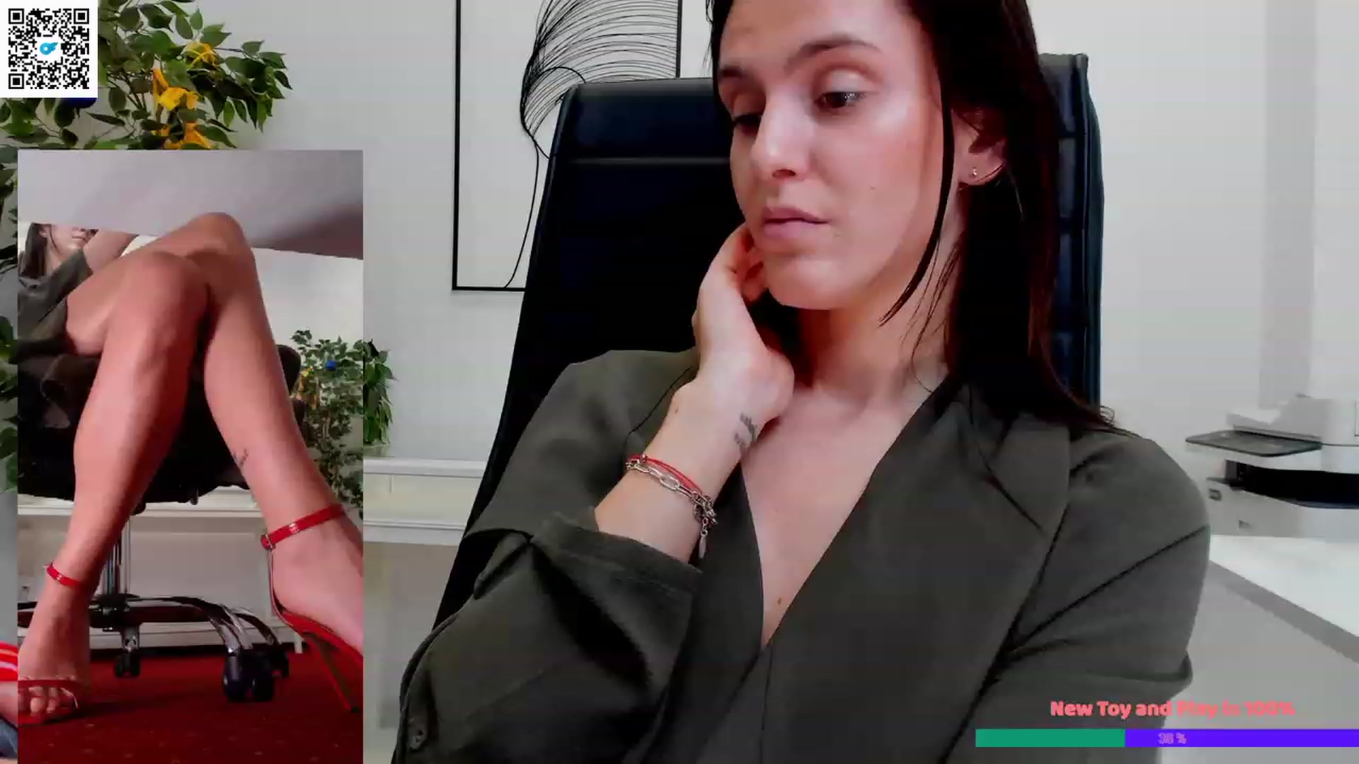 Gallery image thumbnail from Helle__'s myfreecams stream on, 02/27/2023, 12:47 image 19 of 20