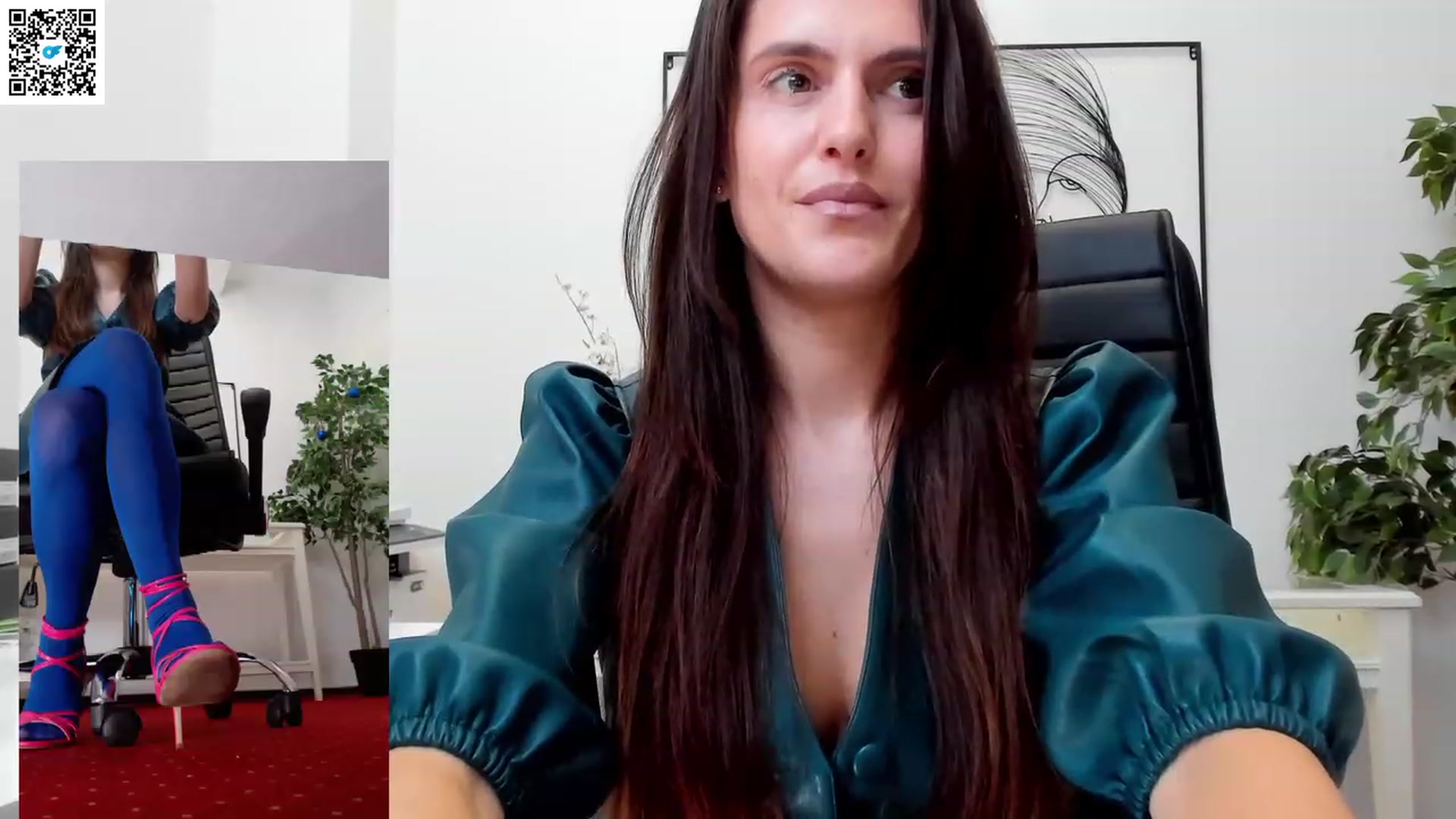 Gallery image thumbnail from Helle__'s myfreecams stream on, 02/28/2023, 10:54 image 3 of 20