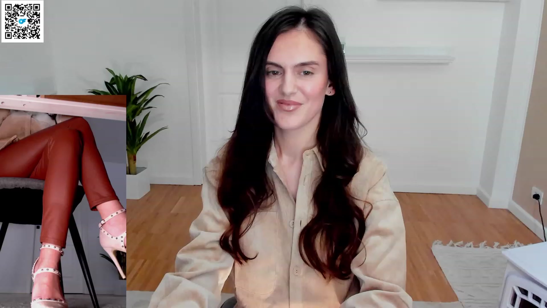 Gallery image thumbnail from Helle__'s myfreecams stream on, 03/04/2023, 18:42 image 1 of 20