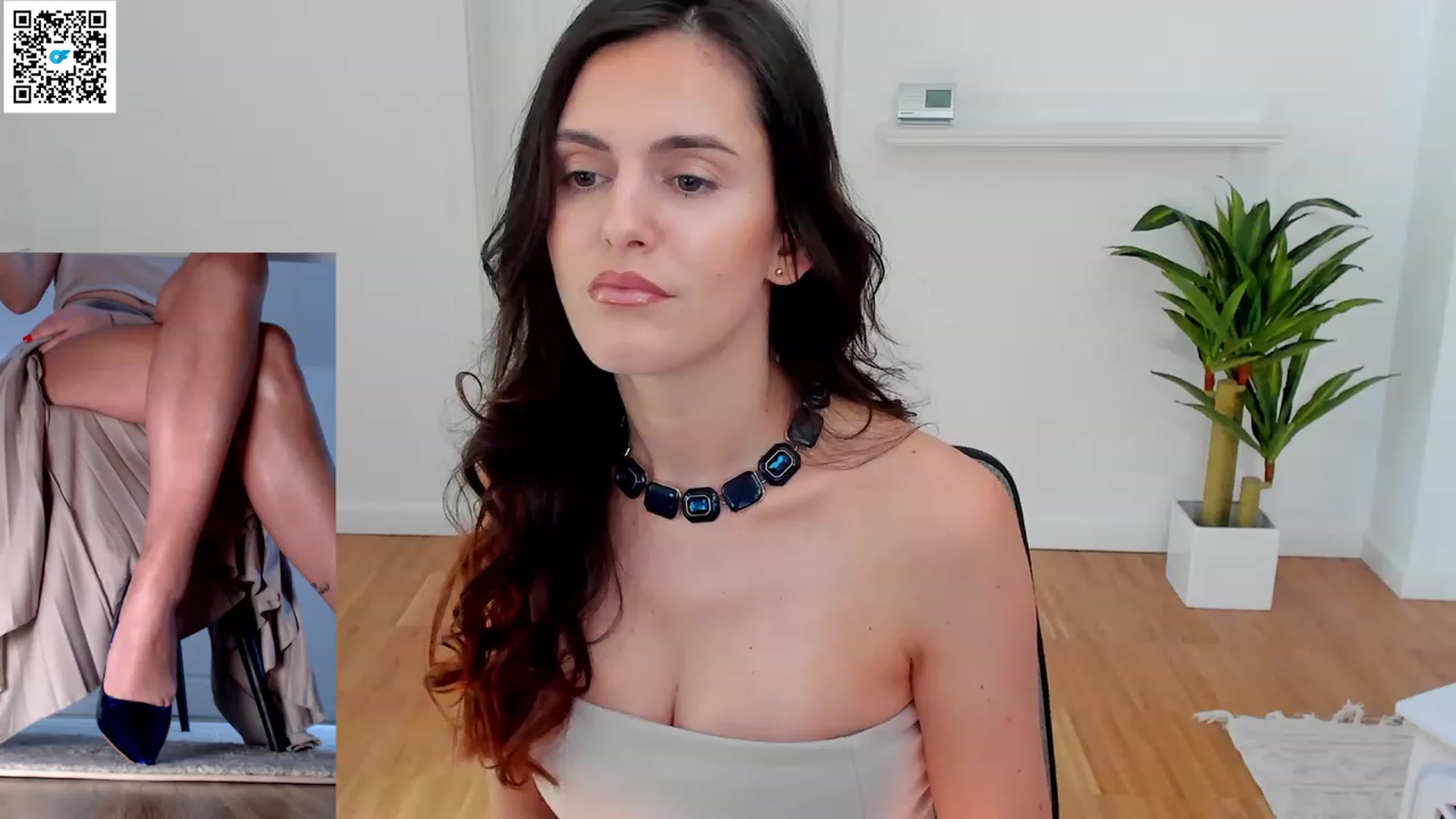 Gallery image thumbnail from Helle__'s myfreecams stream on, 03/08/2023, 10:00 image 2 of 20