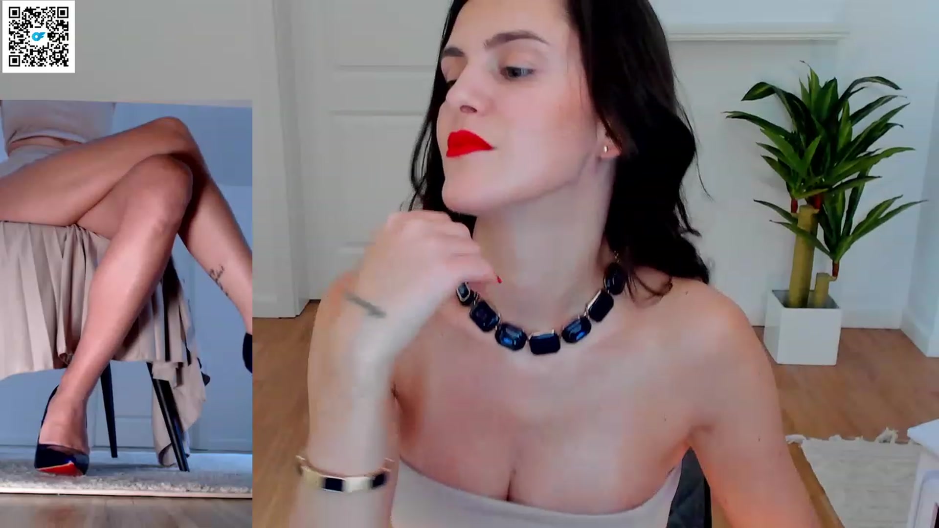 Gallery image thumbnail from Helle__'s myfreecams stream on, 03/08/2023, 11:25 image 14 of 20