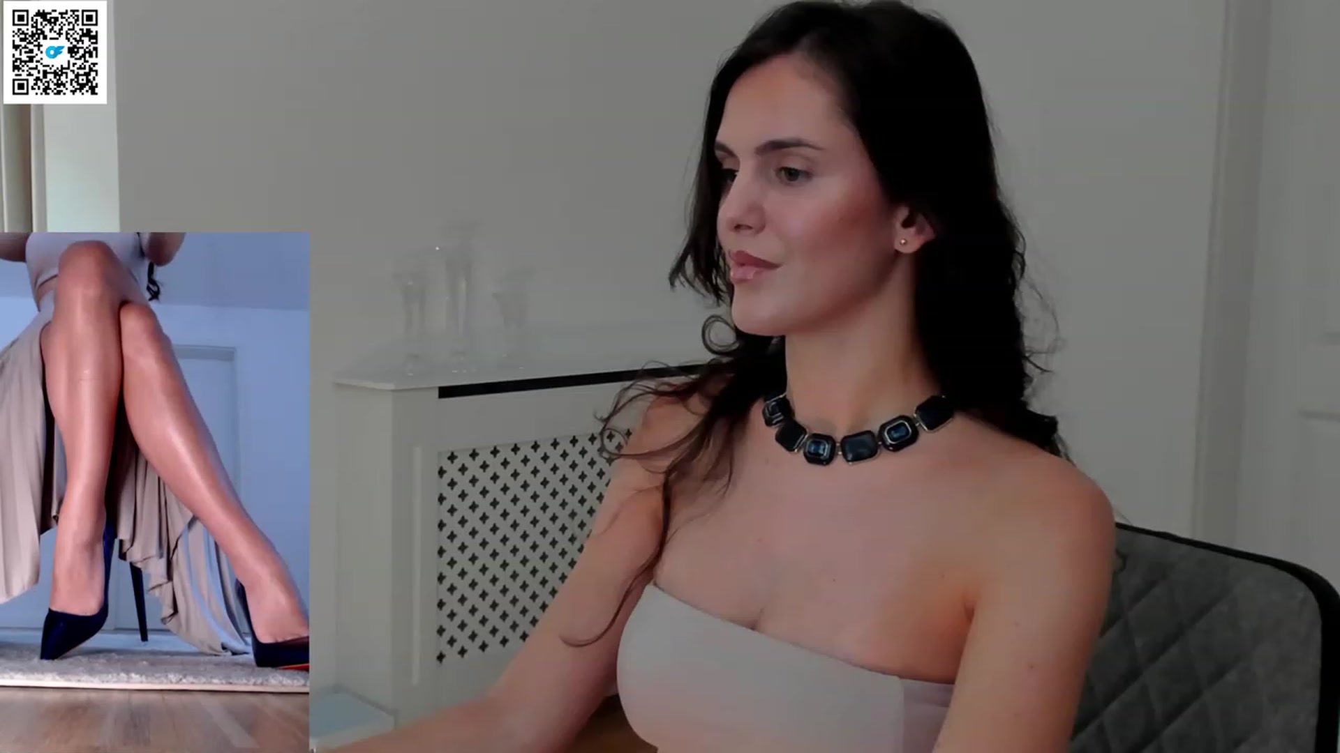 Gallery image thumbnail from Helle__'s myfreecams stream on, 03/08/2023, 11:25 image 4 of 20