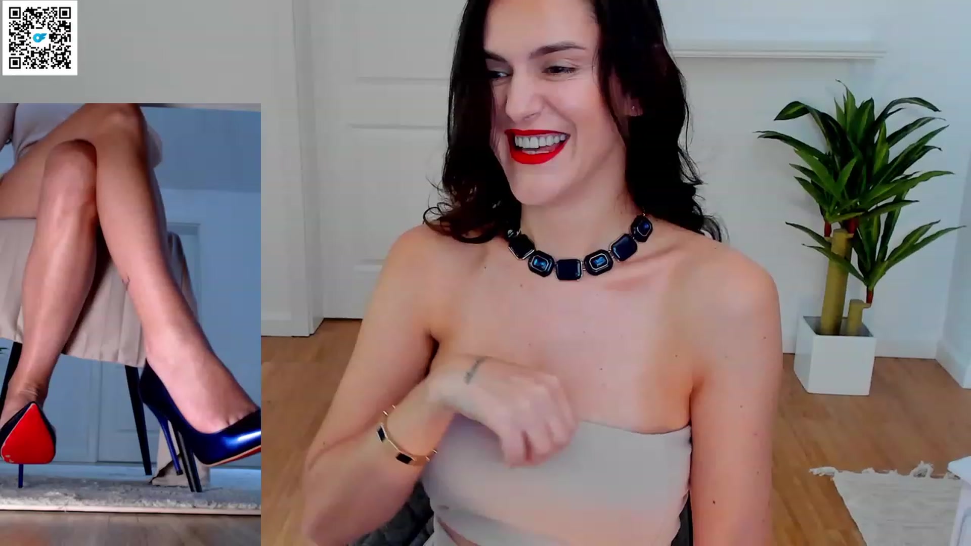 Gallery image thumbnail from Helle__'s myfreecams stream on, 03/08/2023, 11:47 image 1 of 20