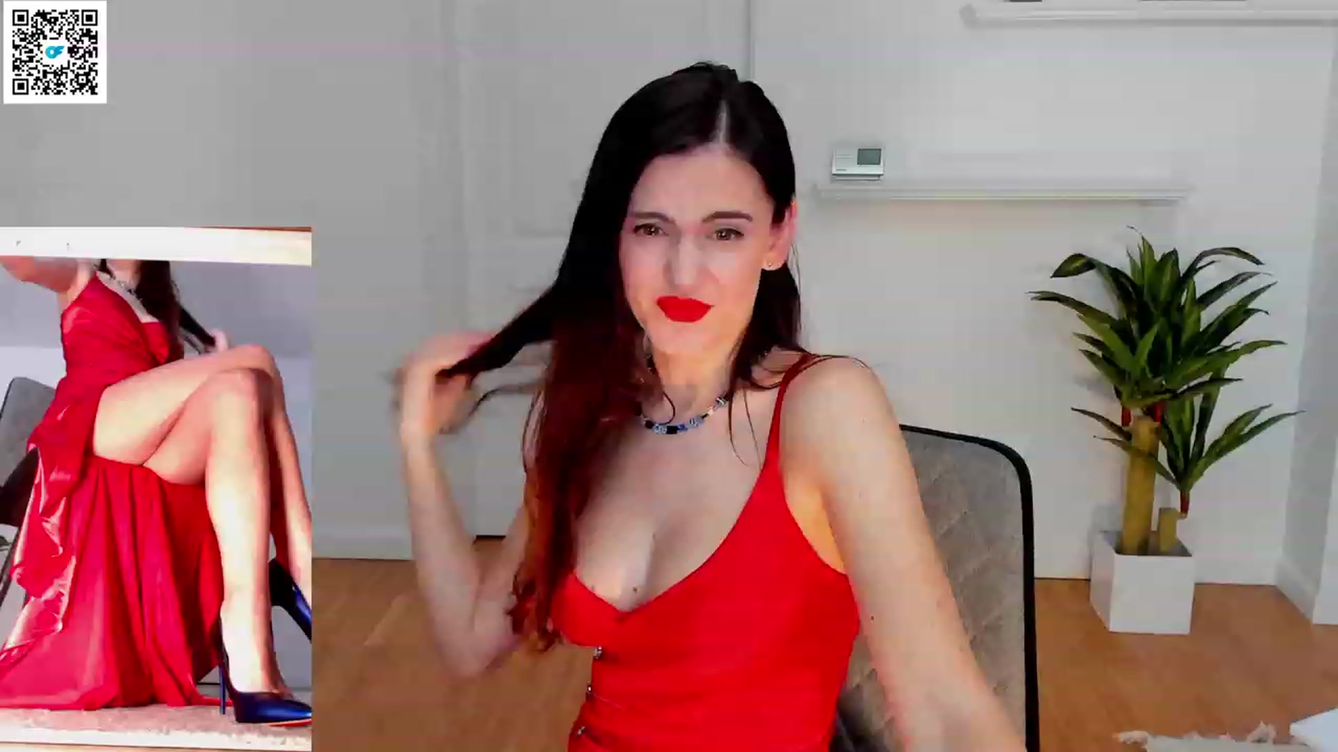 Gallery image thumbnail from Helle__'s myfreecams stream on, 03/11/2023, 20:25 image 8 of 20