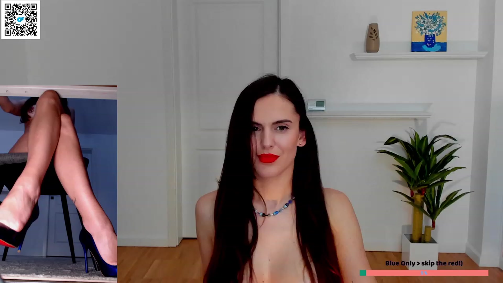 Gallery image thumbnail from Helle__'s myfreecams stream on, 03/11/2023, 21:44 image 2 of 20