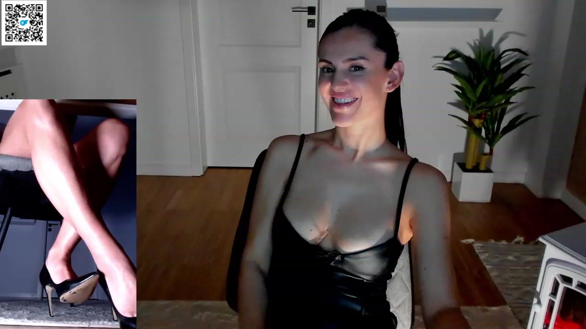 Gallery image thumbnail from Helle__'s myfreecams stream on, 03/12/2023, 20:13 image 7 of 20
