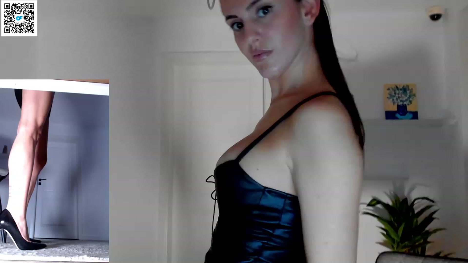 Gallery image thumbnail from Helle__'s myfreecams stream on, 03/12/2023, 20:13 image 2 of 20