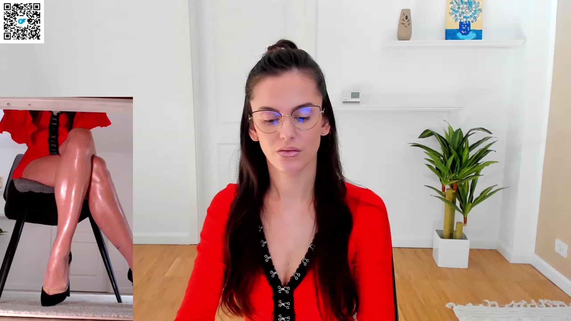 Gallery image thumbnail from Helle__'s myfreecams stream on, 03/15/2023, 09:47 image 3 of 20