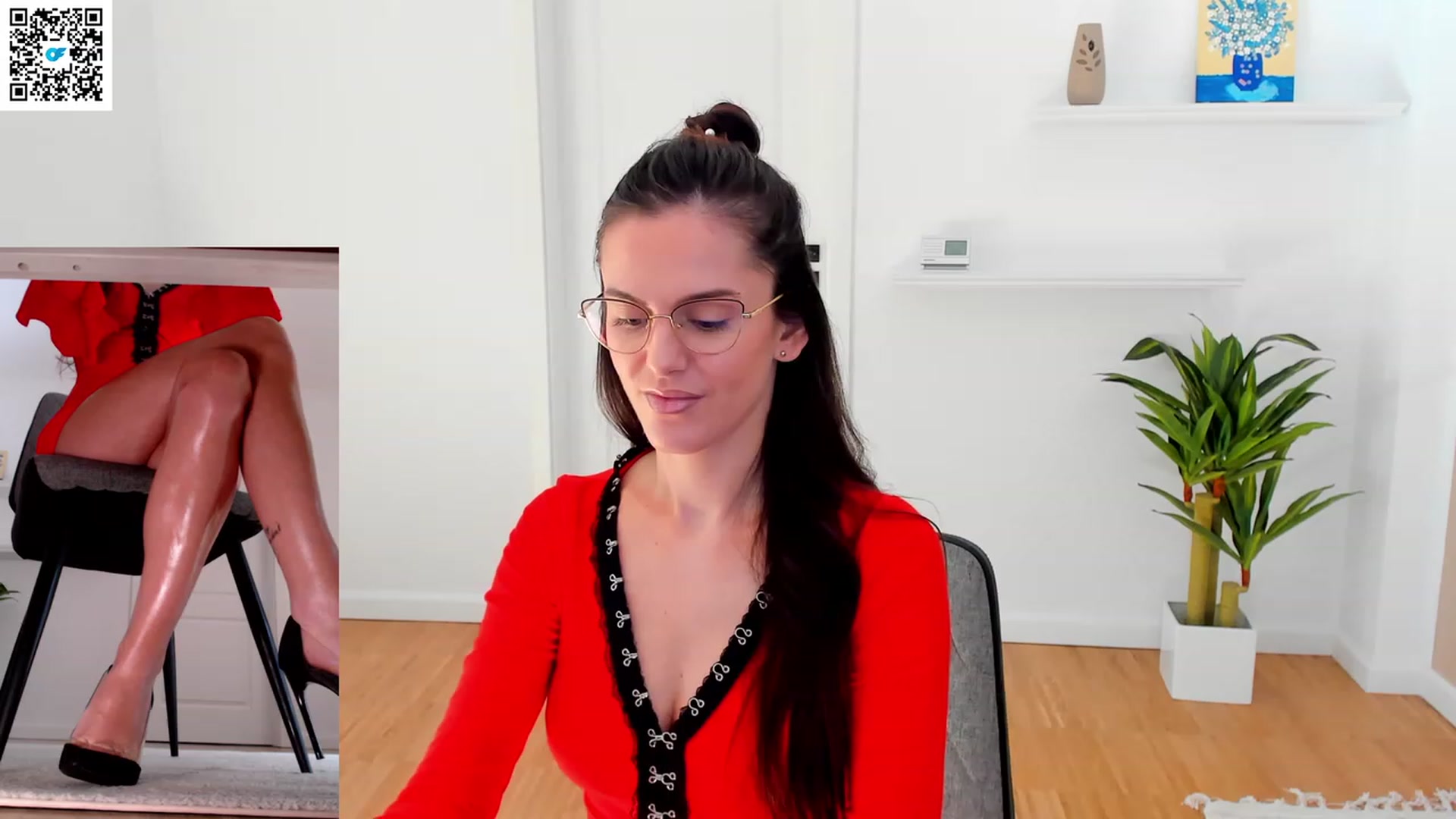 Gallery image thumbnail from Helle__'s myfreecams stream on, 03/15/2023, 09:47 image 2 of 20