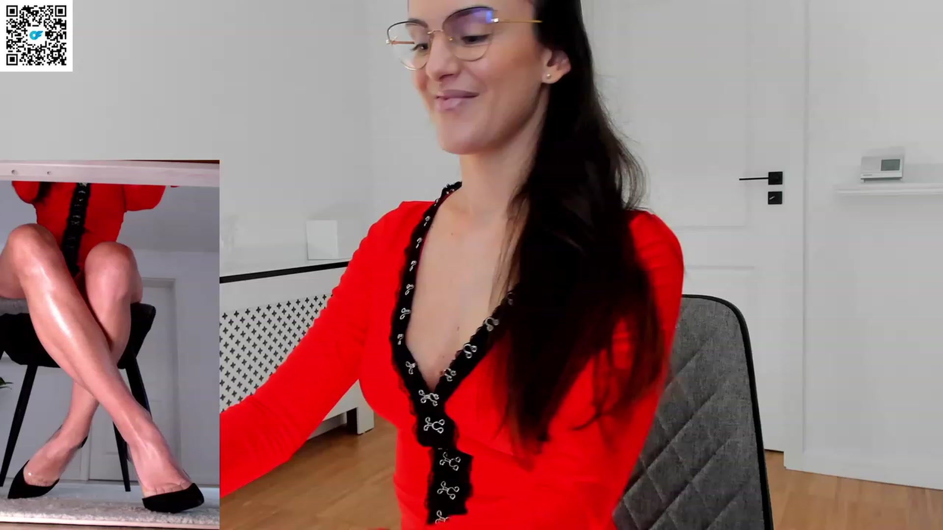 Gallery image thumbnail from Helle__'s myfreecams stream on, 03/15/2023, 09:47 image 10 of 20