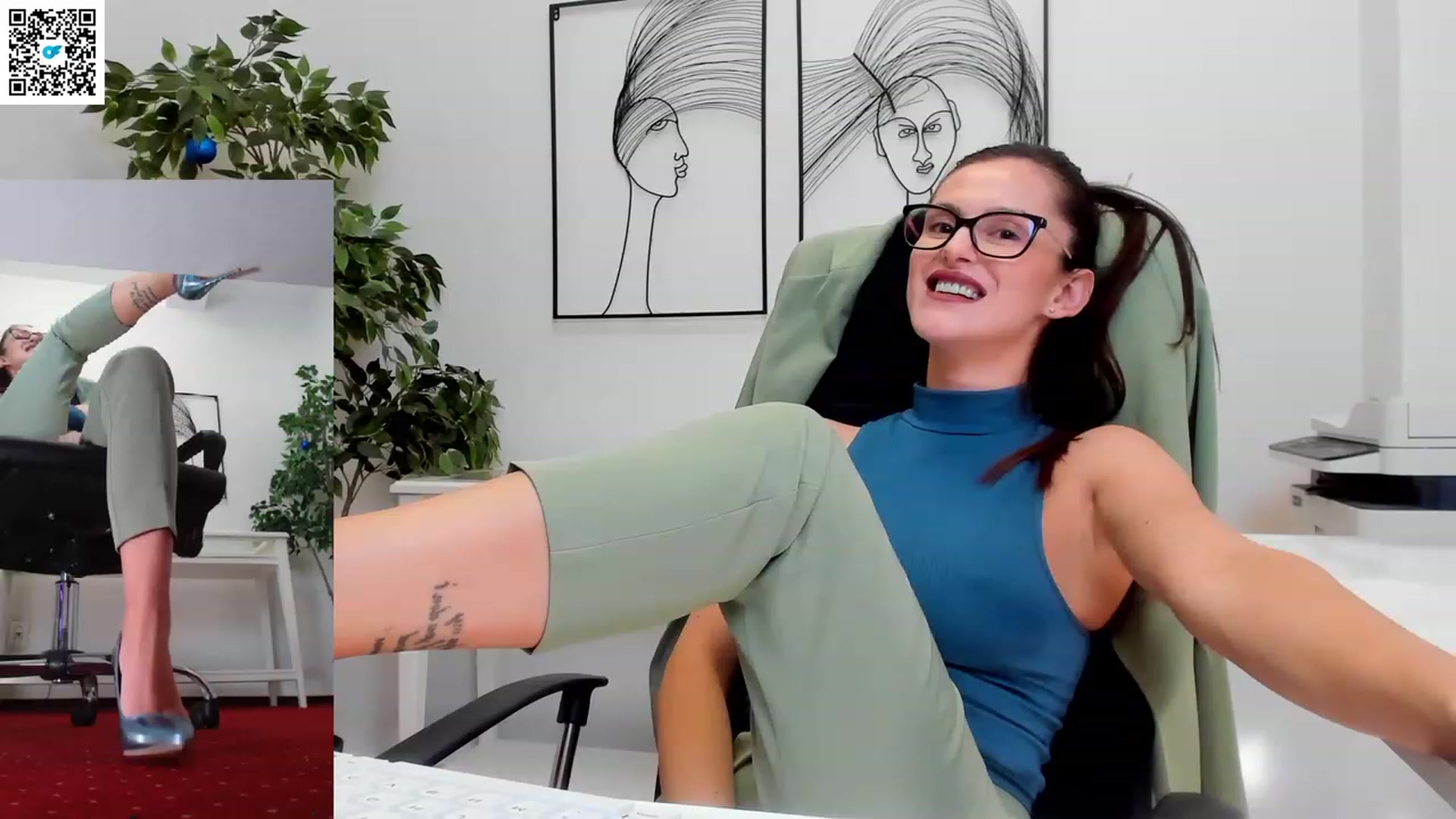 Gallery image thumbnail from Helle__'s myfreecams stream on, 03/17/2023, 12:20 image 14 of 20