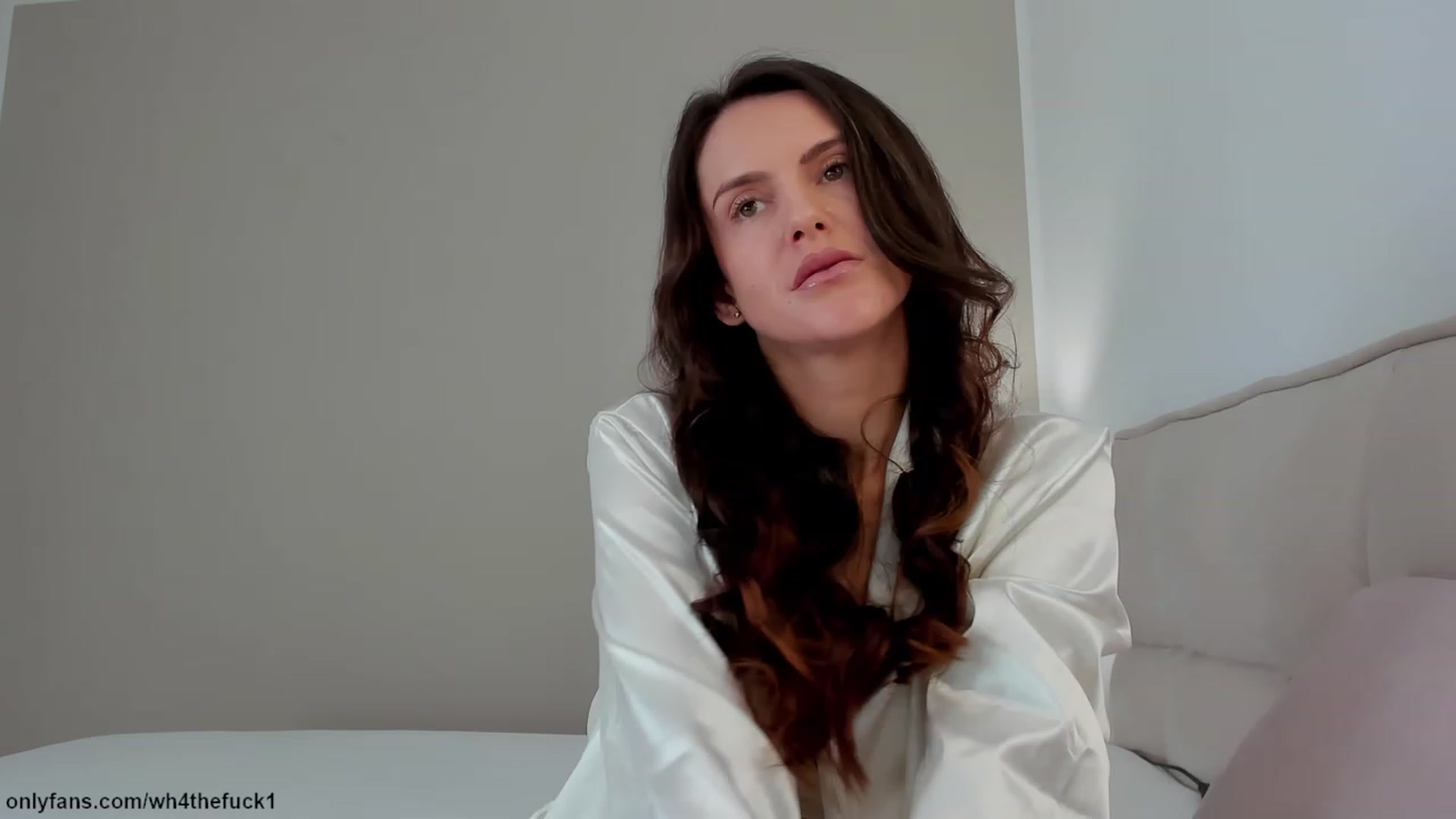 Gallery image thumbnail from Helle__'s myfreecams stream on, 03/24/2023, 09:05 image 2 of 20