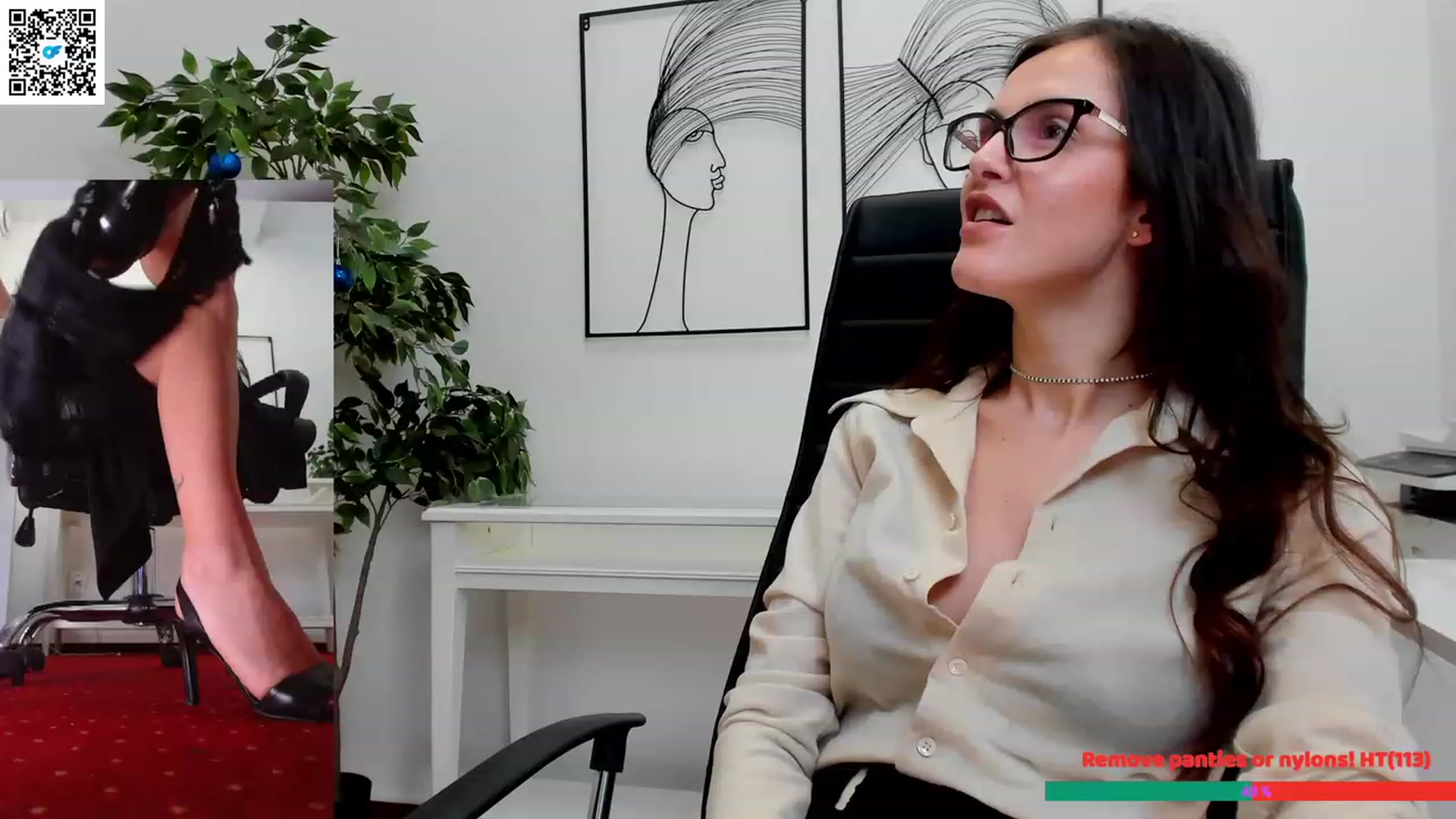 Gallery image thumbnail from Helle__'s myfreecams stream on, 03/27/2023, 11:58 image 4 of 20