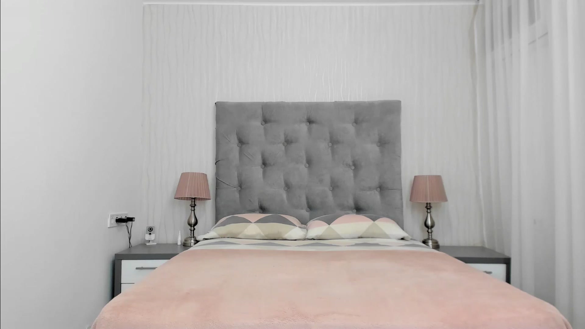 Gallery image thumbnail from HellenDream's myfreecams stream on, 02/25/2025, 18:37 image 4 of 20