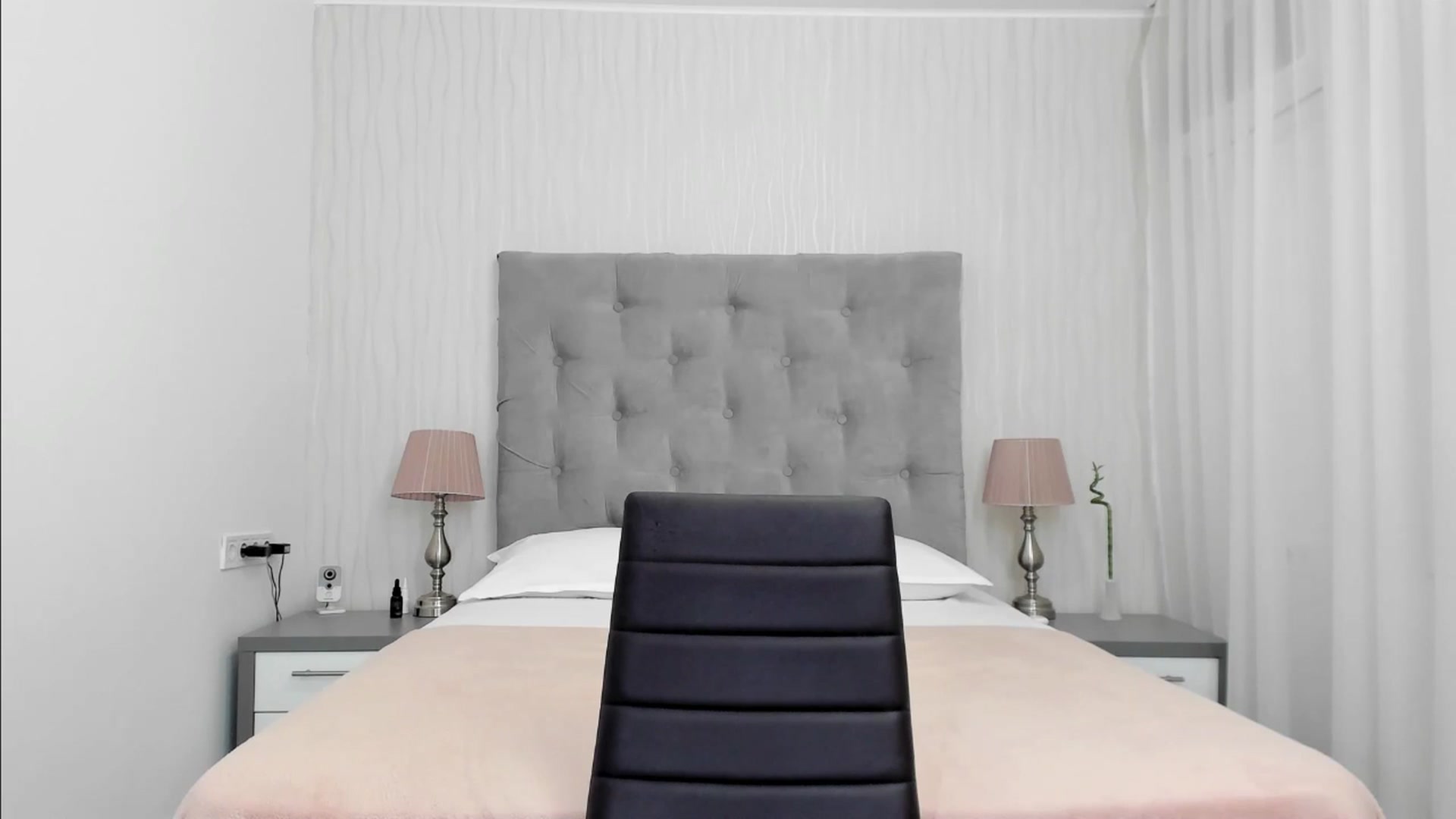 Gallery image thumbnail from HellenDream's myfreecams stream on, 03/13/2025, 18:52 image 18 of 20