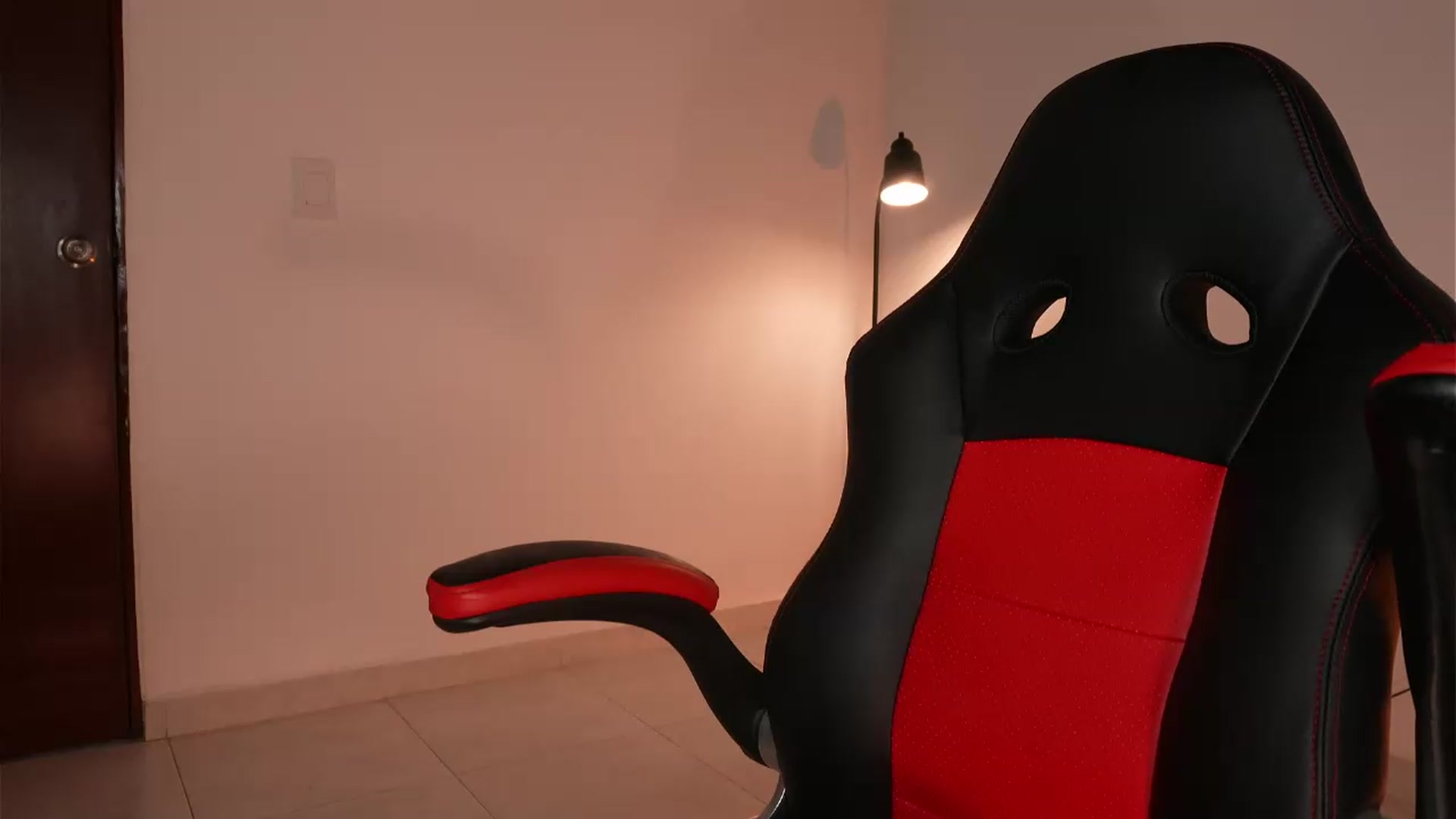Gallery image thumbnail from Hellena_1's myfreecams stream on, 07/28/2026, 16:18 image 15 of 20