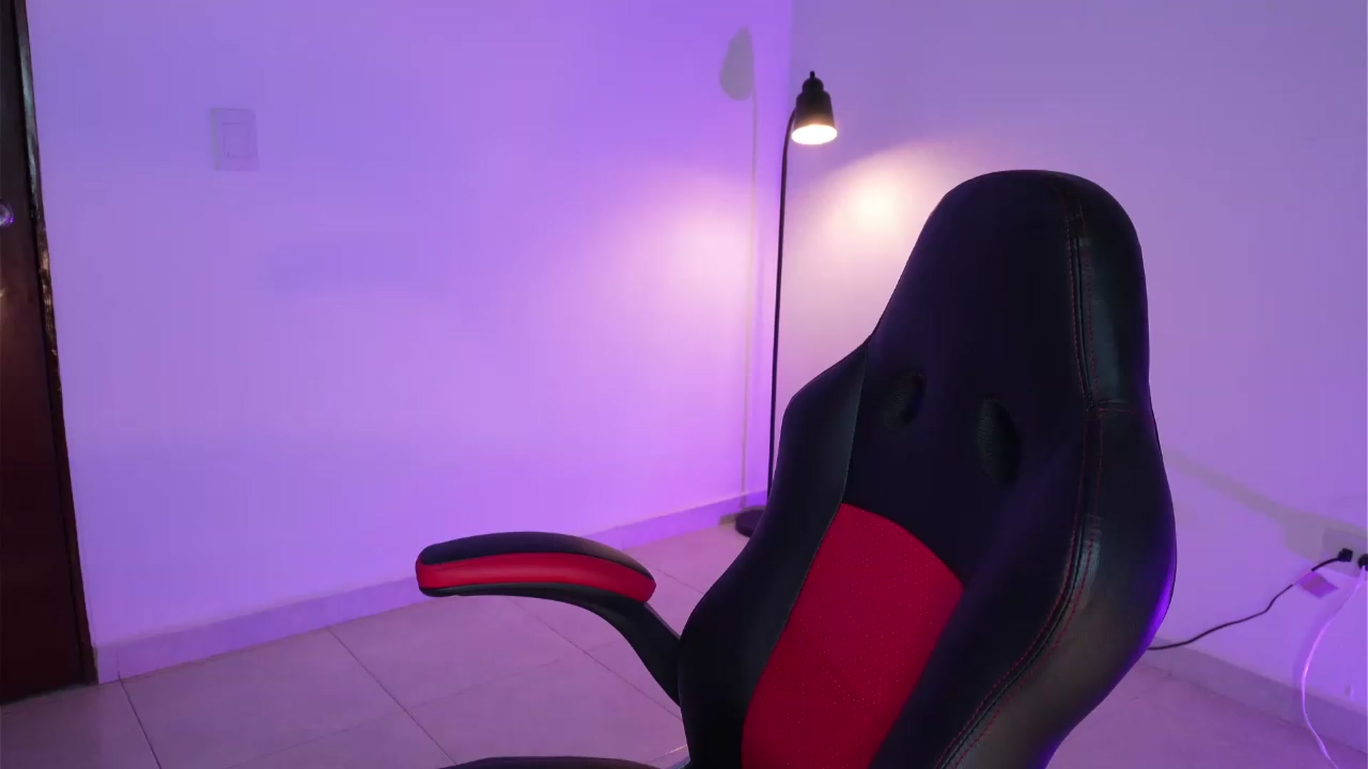 Gallery image thumbnail from Hellena_1's myfreecams stream on, 08/05/2026, 01:58 image 1 of 20