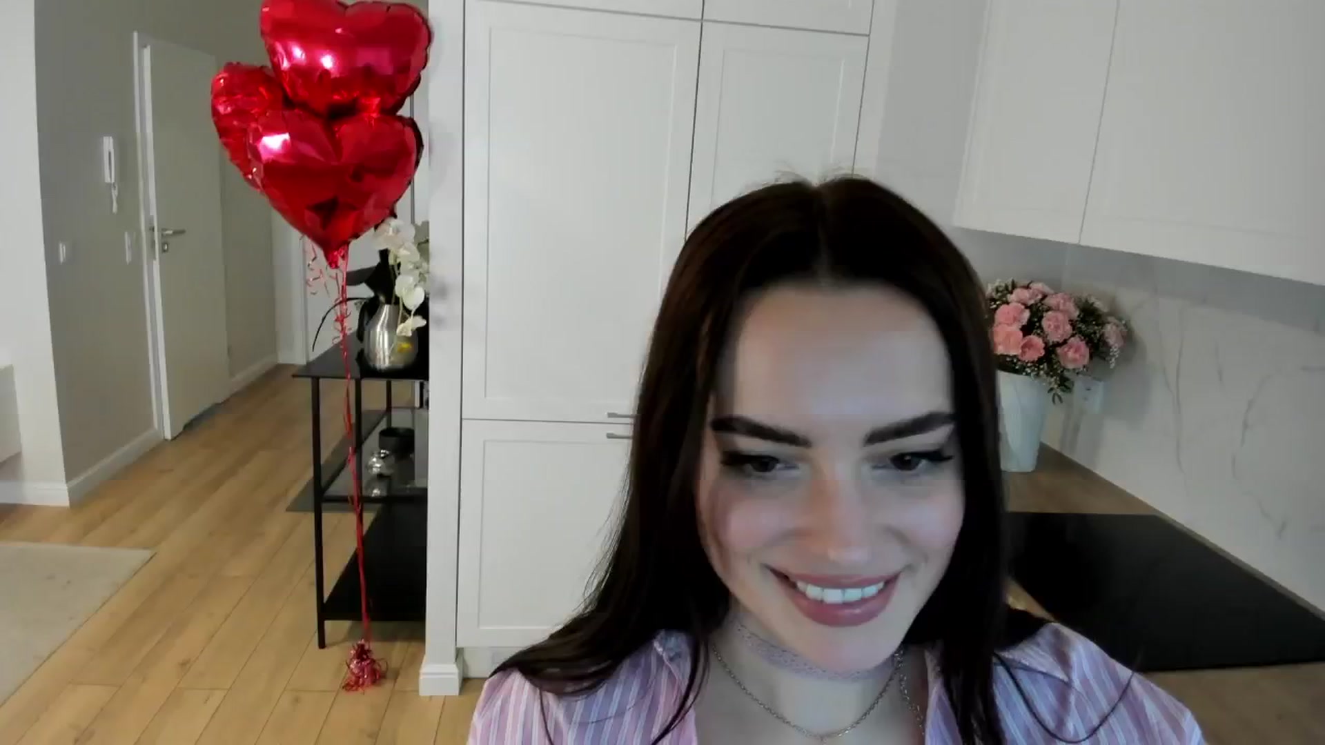 Gallery image thumbnail from Hellenhottie's myfreecams stream on, 11/04/2025, 14:34 image 9 of 20