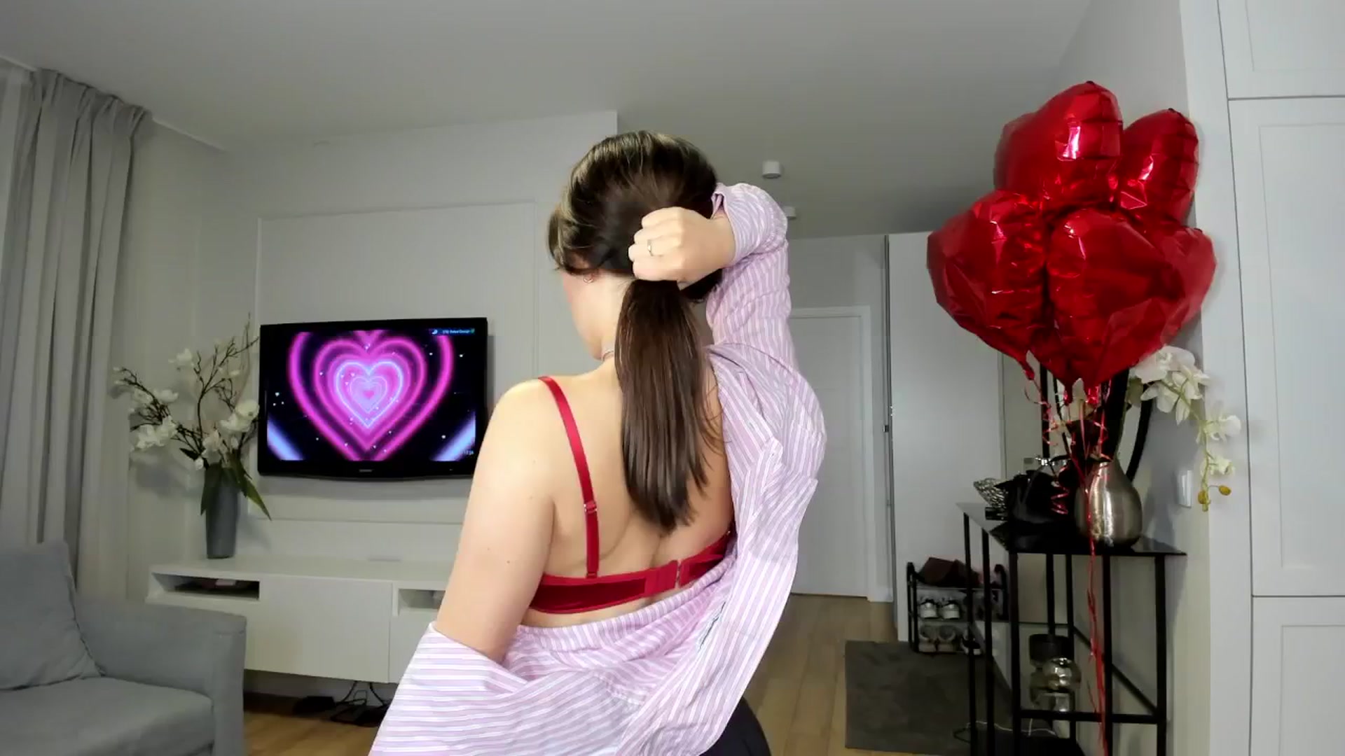 Gallery image thumbnail from Hellenhottie's myfreecams stream on, 11/04/2025, 17:39 image 4 of 20