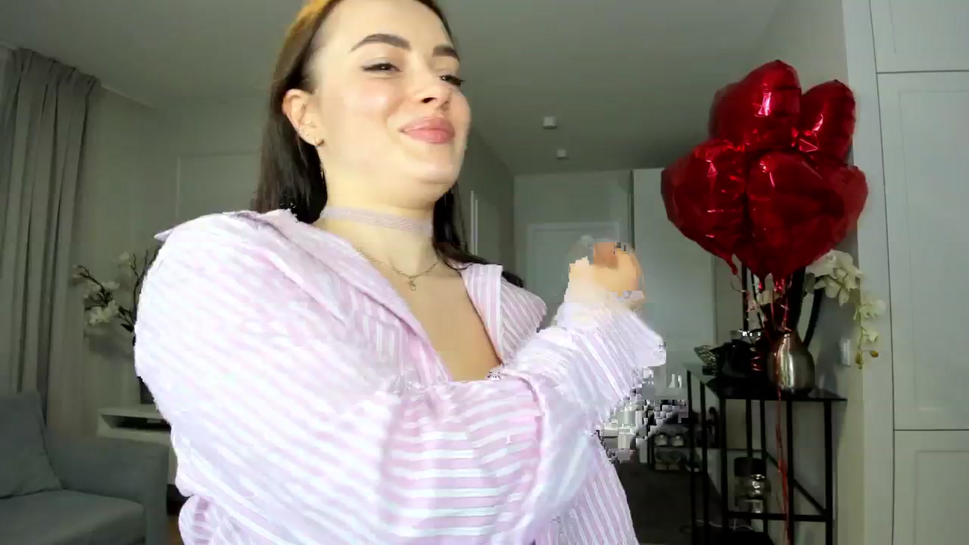 Gallery image thumbnail from Hellenhottie's myfreecams stream on, 11/04/2025, 17:39 image 6 of 20