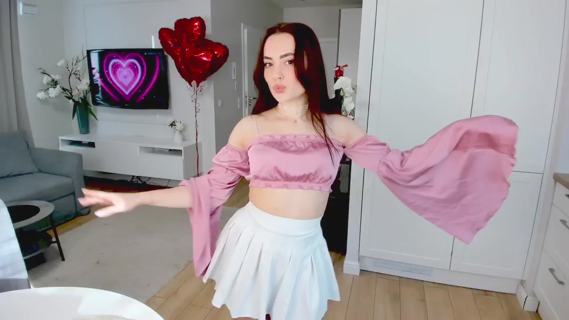 Gallery image thumbnail from Hellenhottie's myfreecams stream on, 11/05/2025, 12:21 image 6 of 20