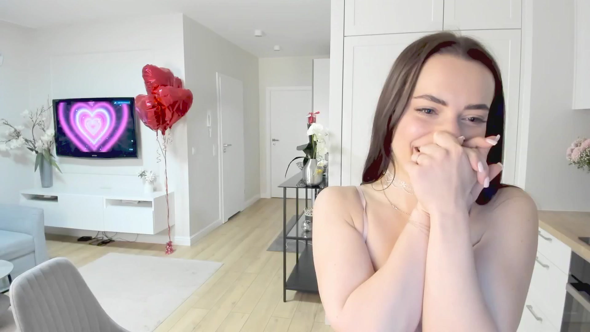 Gallery image thumbnail from Hellenhottie's myfreecams stream on, 11/05/2025, 17:02 image 14 of 20