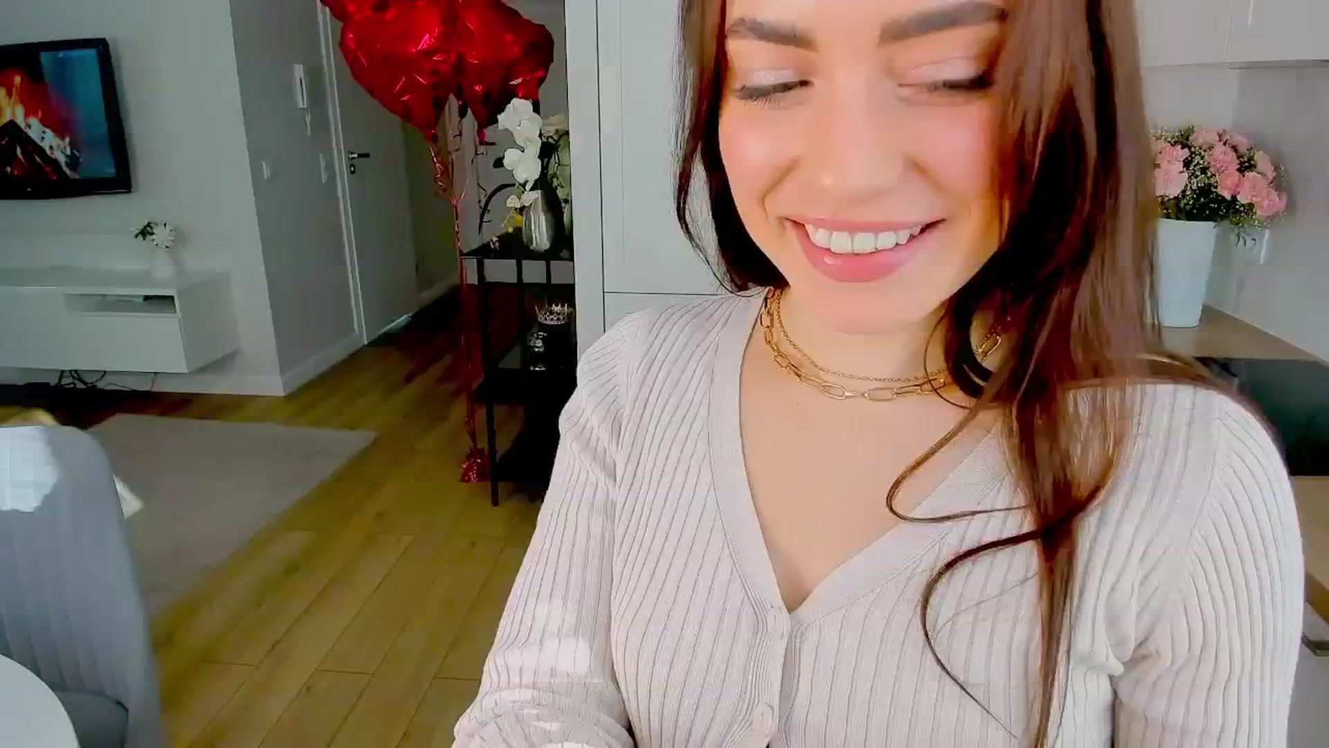 Gallery image thumbnail from Hellenhottie's myfreecams stream on, 11/07/2025, 13:54 image 2 of 20