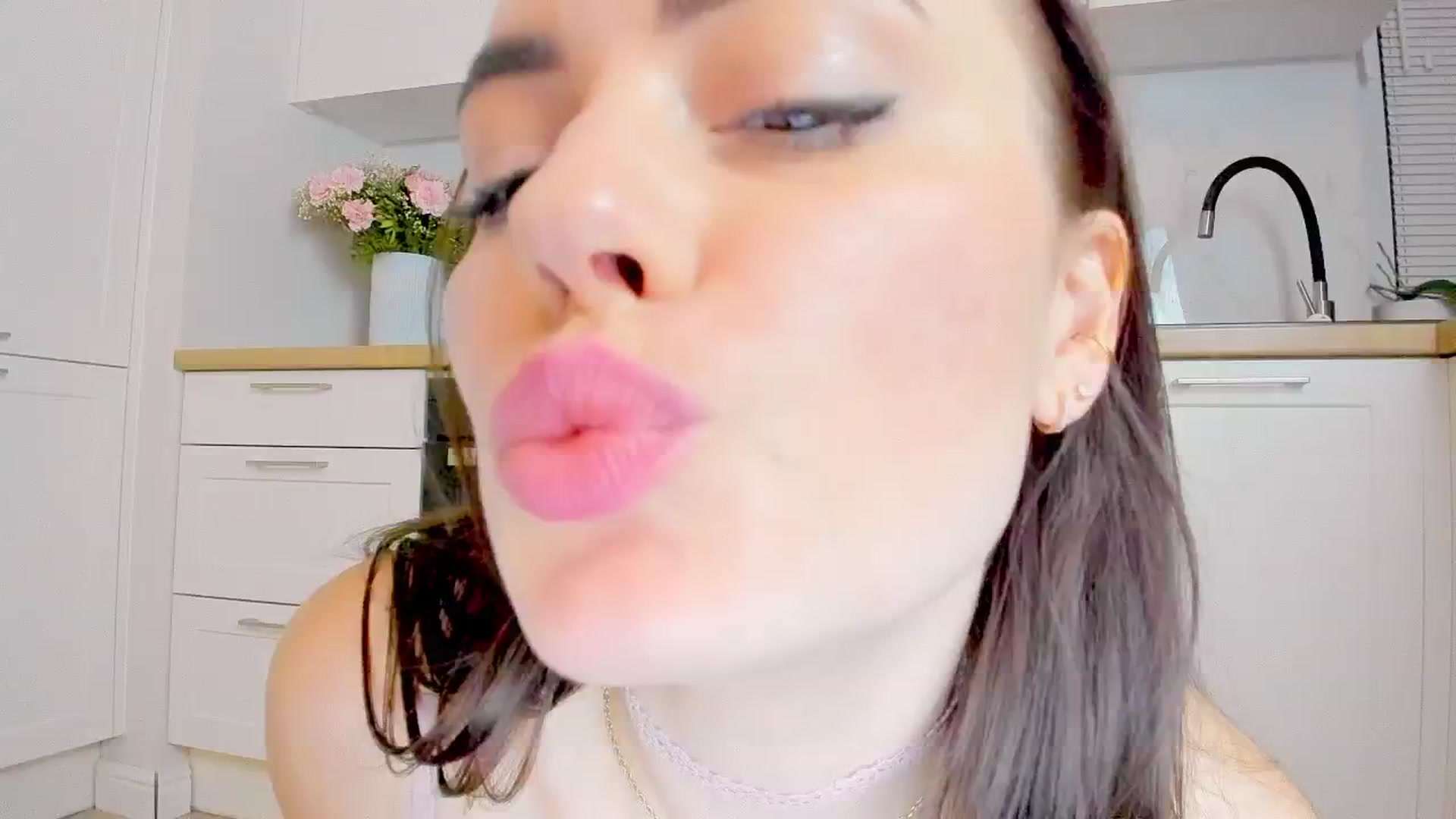 Gallery image thumbnail from Hellenhottie's myfreecams stream on, 11/08/2025, 16:58 image 20 of 20