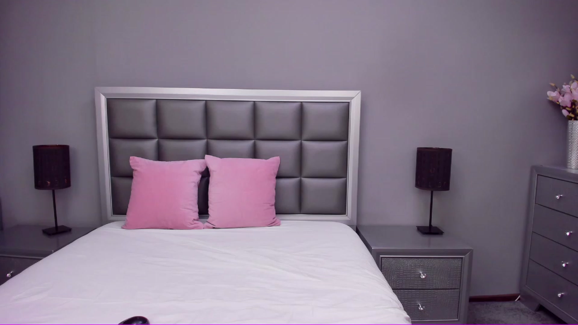 Gallery image thumbnail from HellennSweet1's myfreecams stream on, 12/04/2022, 11:00 image 4 of 20