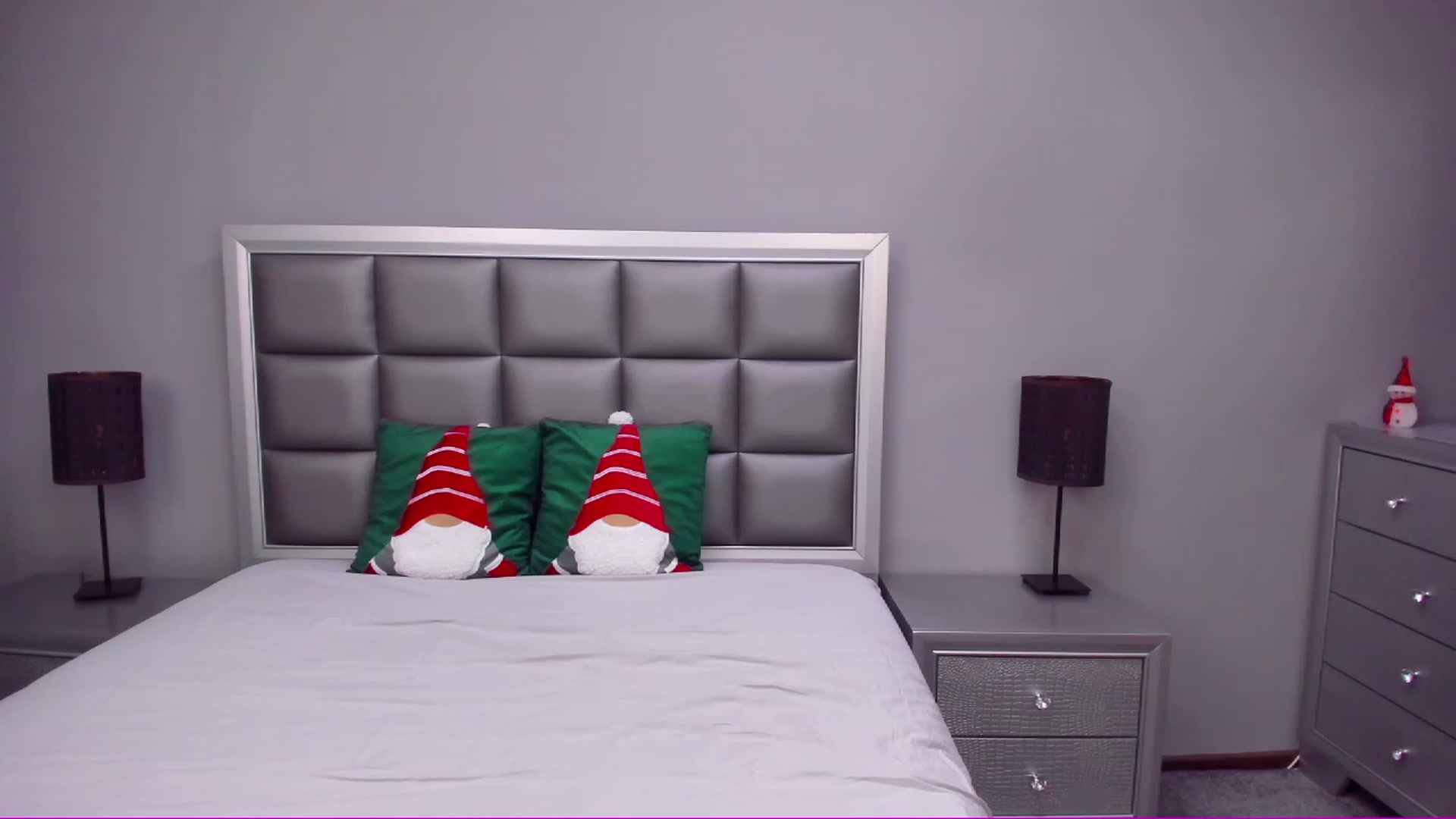 Gallery image thumbnail from HellennSweet1's myfreecams stream on, 12/15/2022, 11:05 image 1 of 20