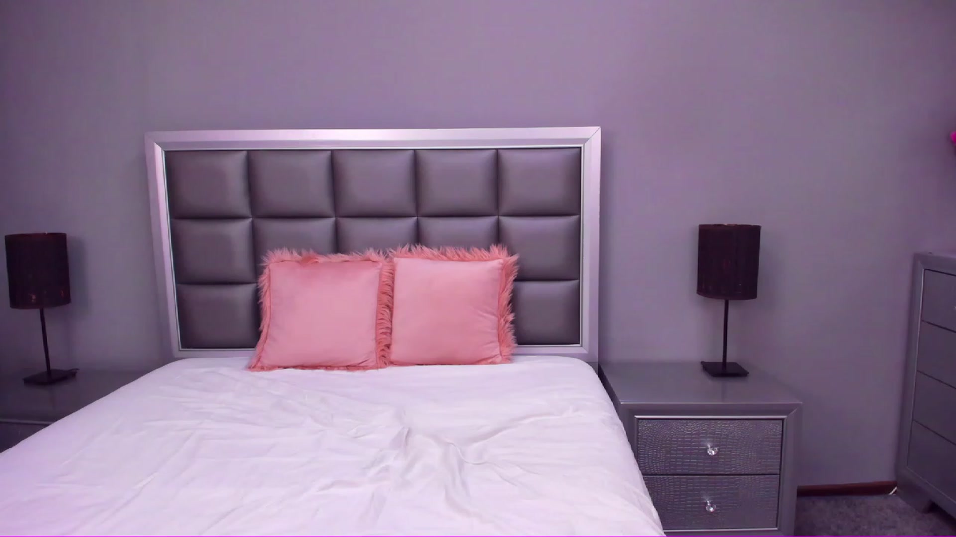 Gallery image thumbnail from HellennSweet1's myfreecams stream on, 06/27/2023, 10:09 image 3 of 20