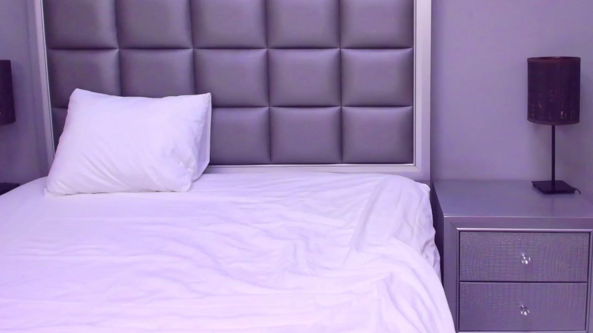 Gallery image thumbnail from HellennSweet1's myfreecams stream on, 05/04/2025, 10:44 image 10 of 20