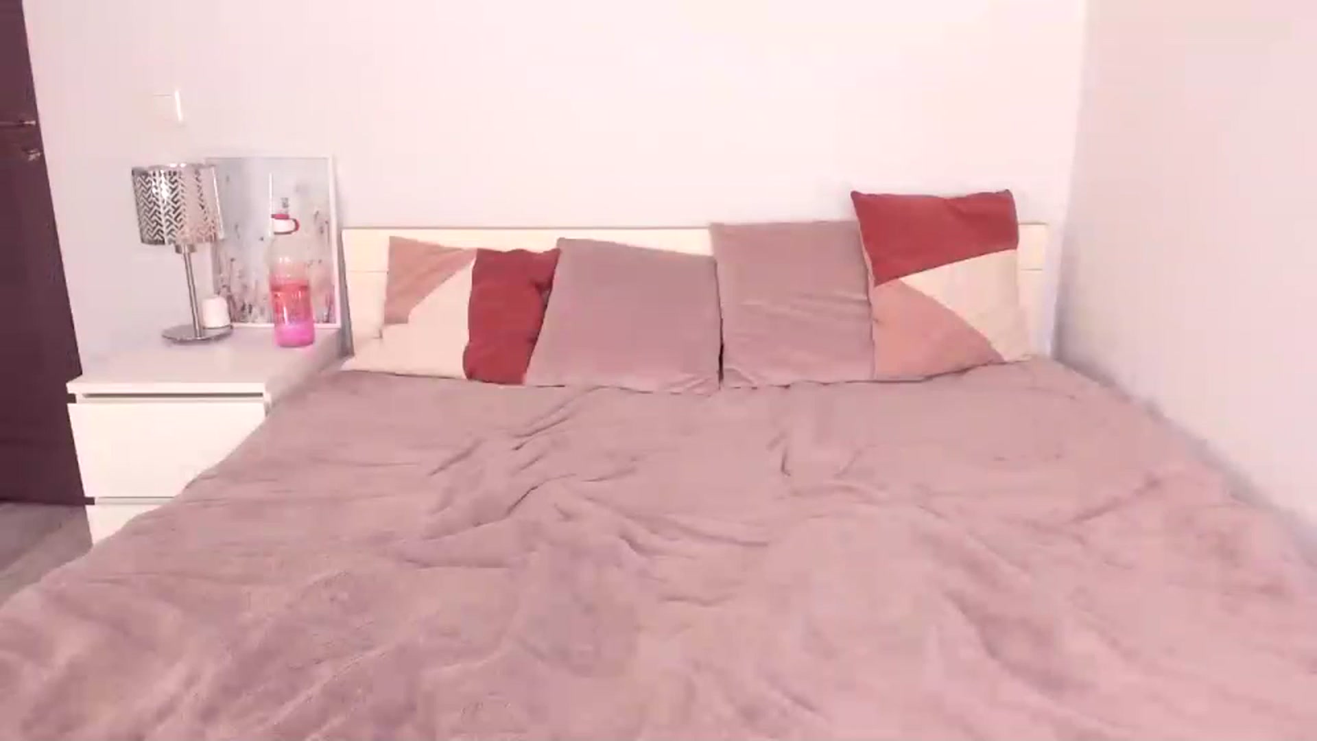 Gallery image thumbnail from HelloAna's myfreecams stream on, 09/23/2023, 17:12 image 14 of 20