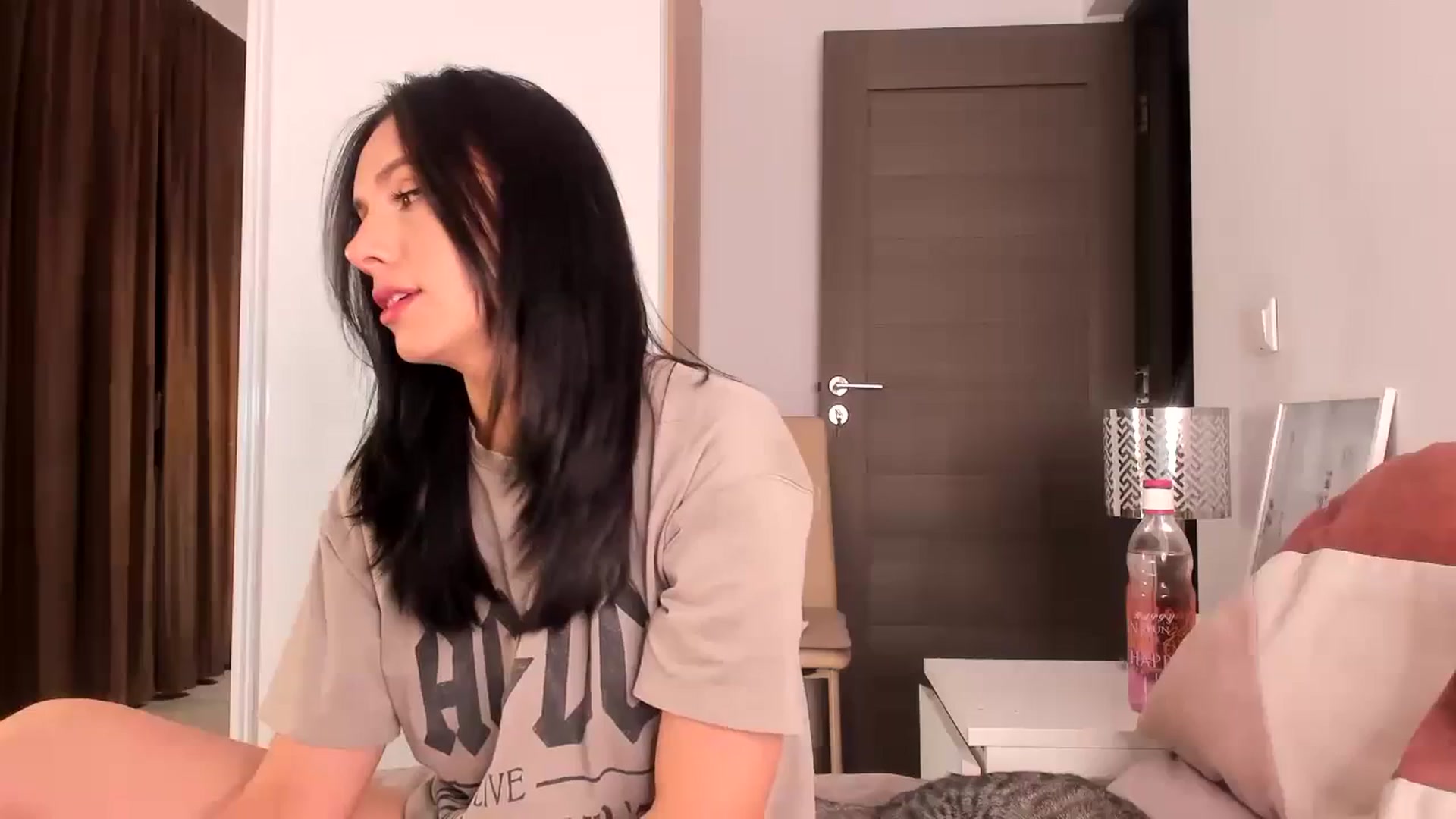 Gallery image thumbnail from HelloAna's myfreecams stream on, 09/29/2023, 18:43 image 20 of 20
