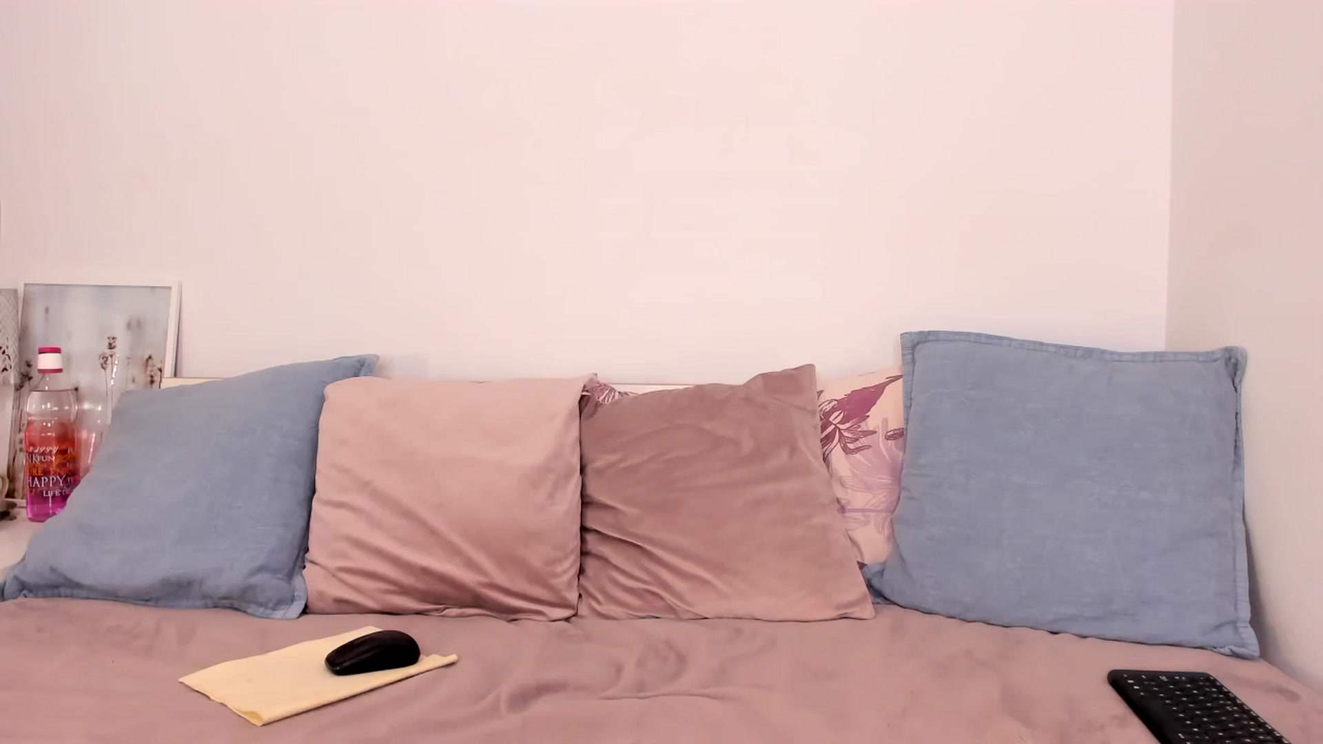 Gallery image thumbnail from HelloAna's myfreecams stream on, 11/04/2023, 20:05 image 12 of 20
