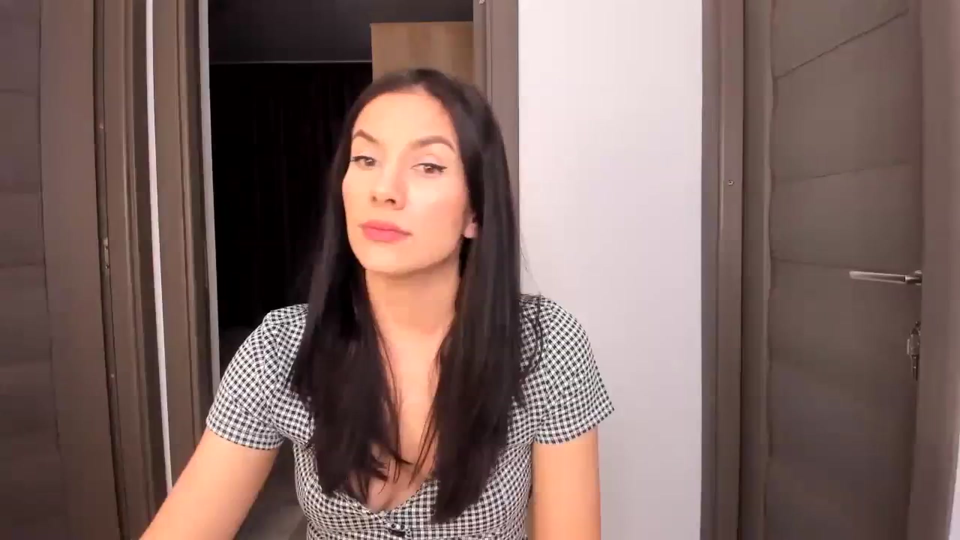 Gallery image thumbnail from HelloAna's myfreecams stream on, 11/29/2023, 21:56 image 6 of 20