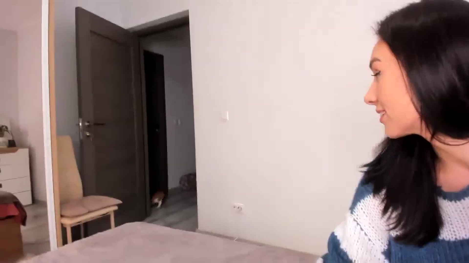 Gallery image thumbnail from HelloAna's myfreecams stream on, 12/03/2023, 20:34 image 18 of 20