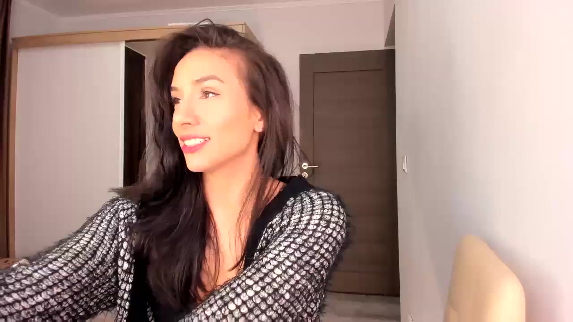 Gallery image thumbnail from HelloAna's myfreecams stream on, 12/15/2023, 20:28 image 2 of 20