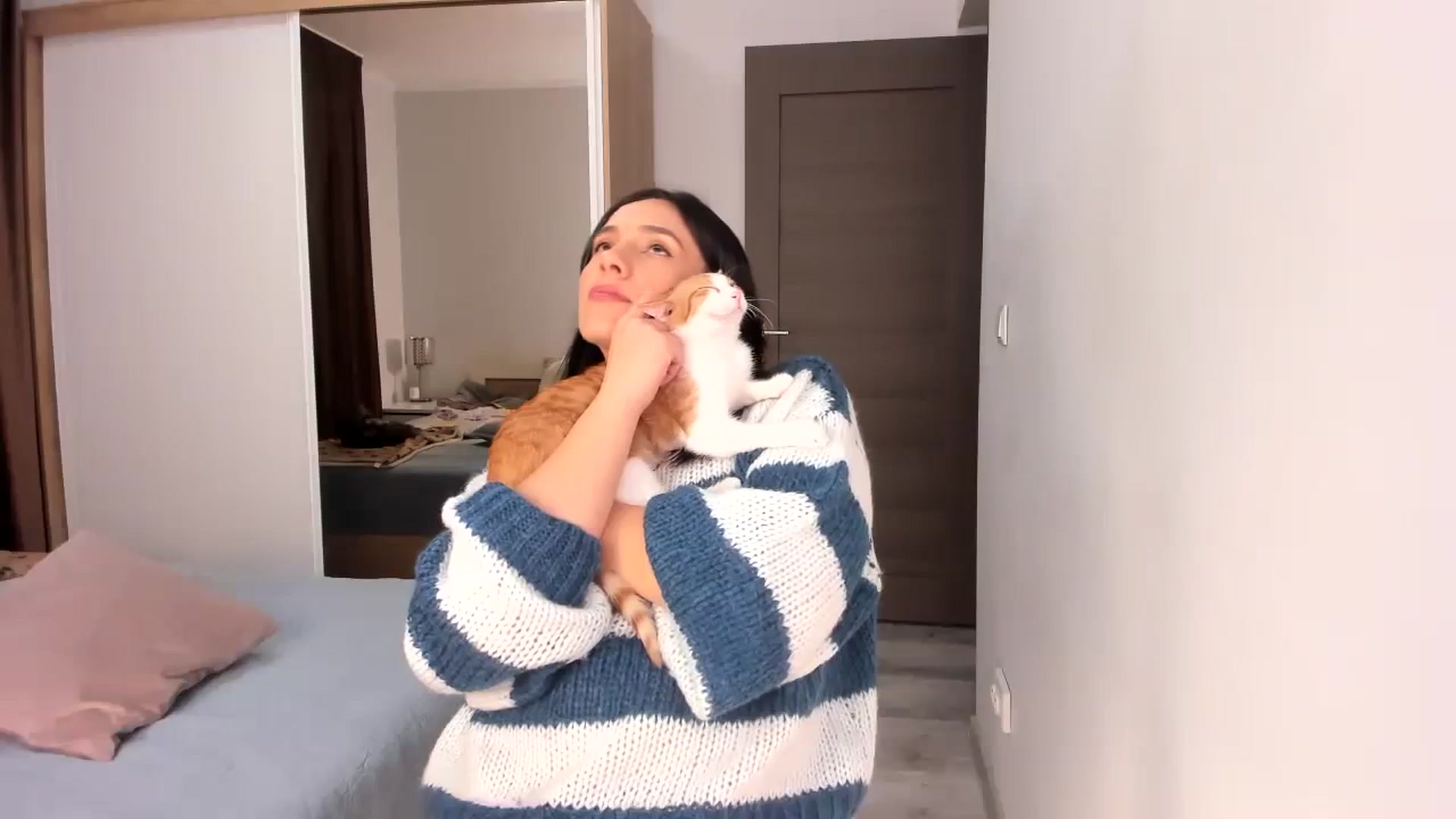 Gallery image thumbnail from HelloAna's myfreecams stream on, 01/15/2024, 18:40 image 8 of 20